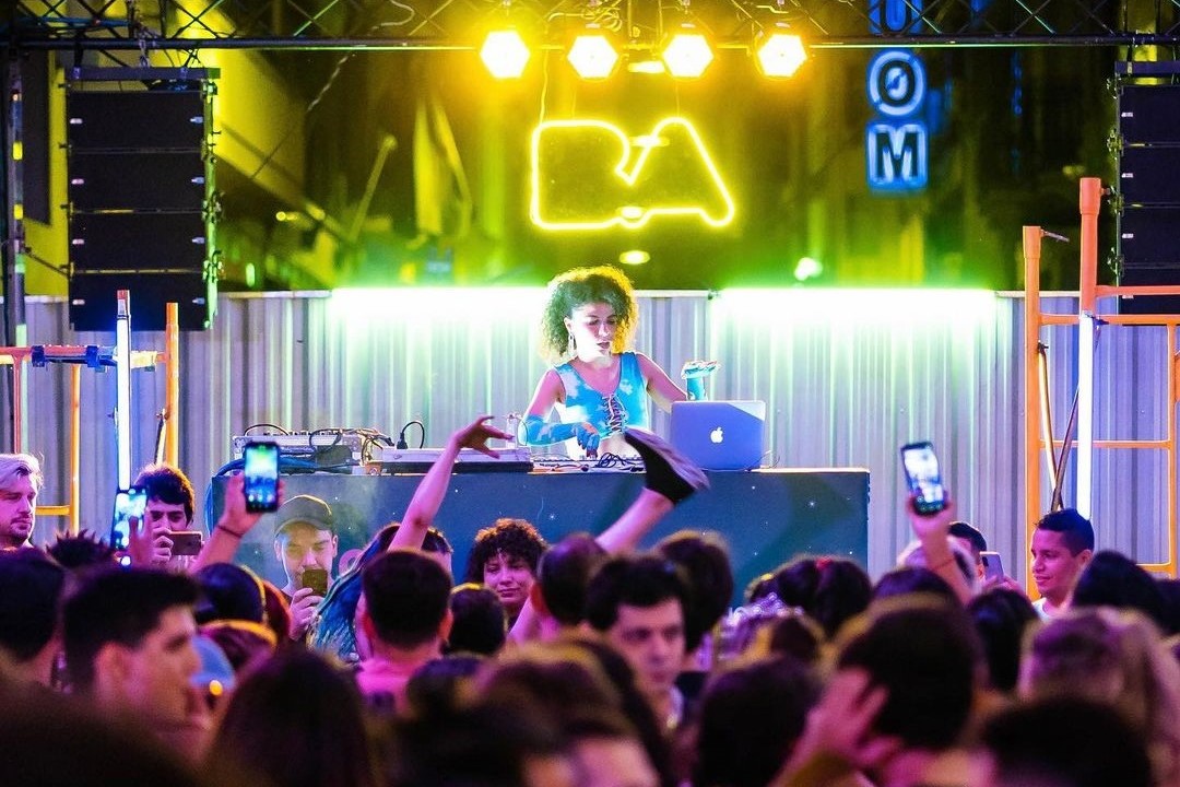 Los centros culturales y museos ponen música retro y visitas nocturnas para disfrutar este fin de semana en la Ciudad