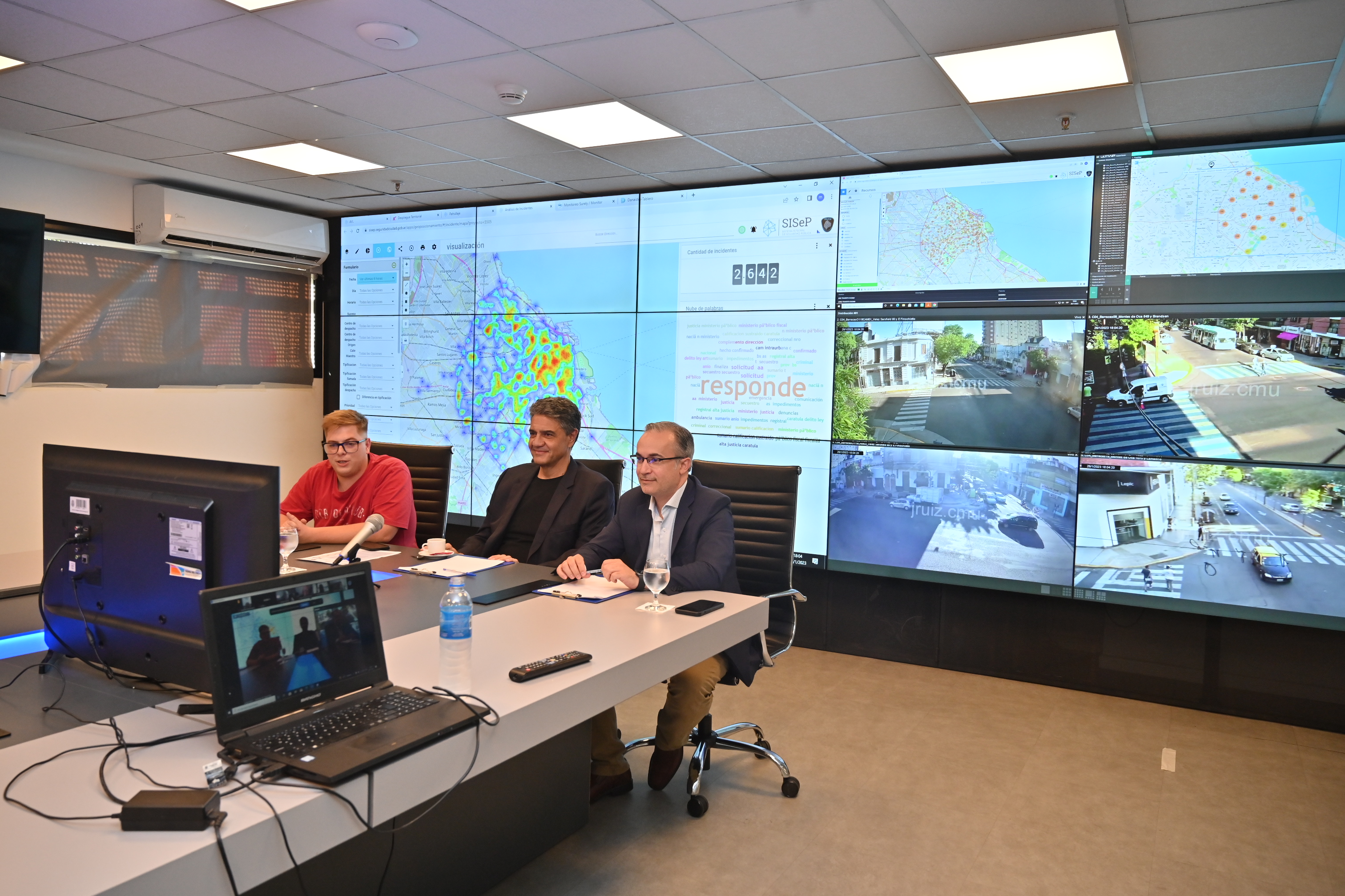 Reunión con vecinos en el Centro de Monitoreo