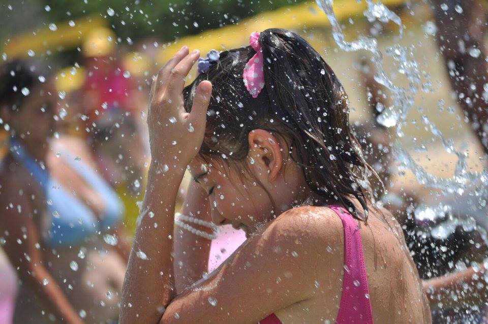 Isla de SPLASH!: la propuesta de juegos con agua para refrescar el verano