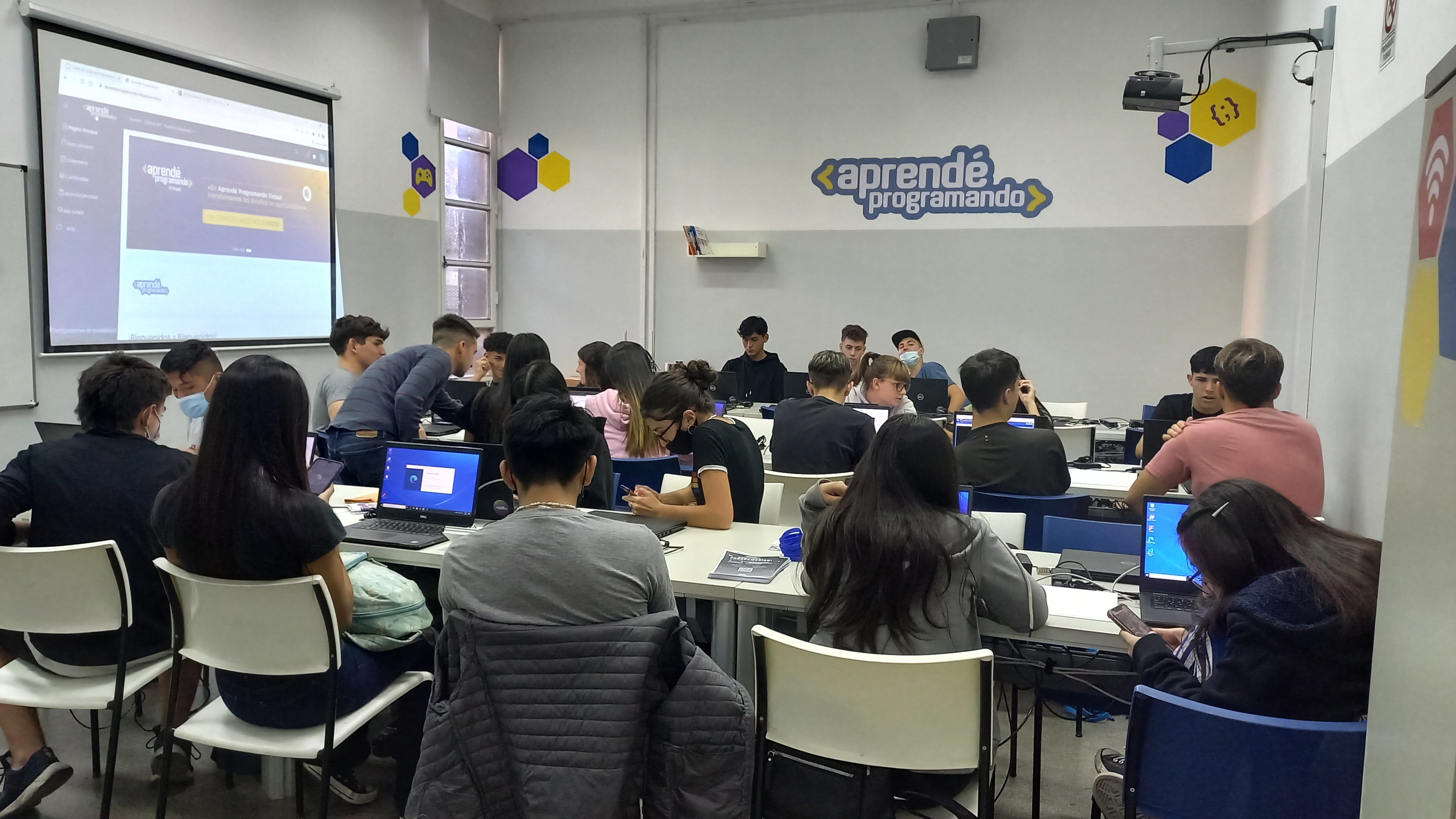 Abrieron las inscripciones para Aprendé Programando 2023