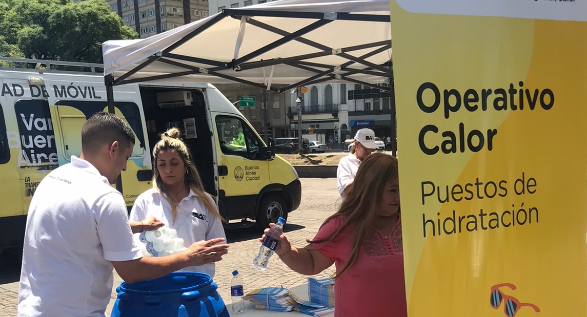 La Ciudad desarrolla el Operativo Calor con postas de hidratación y prevención