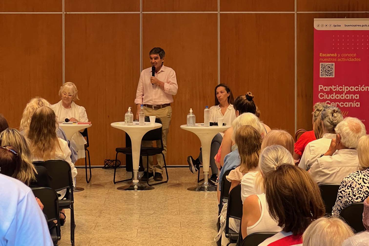 Reunión de vecinos en Belgrano con Fernán