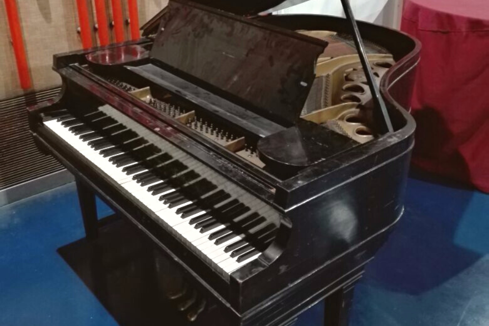 Continúa la puesta en valor de los pianos de Radio Ciudad