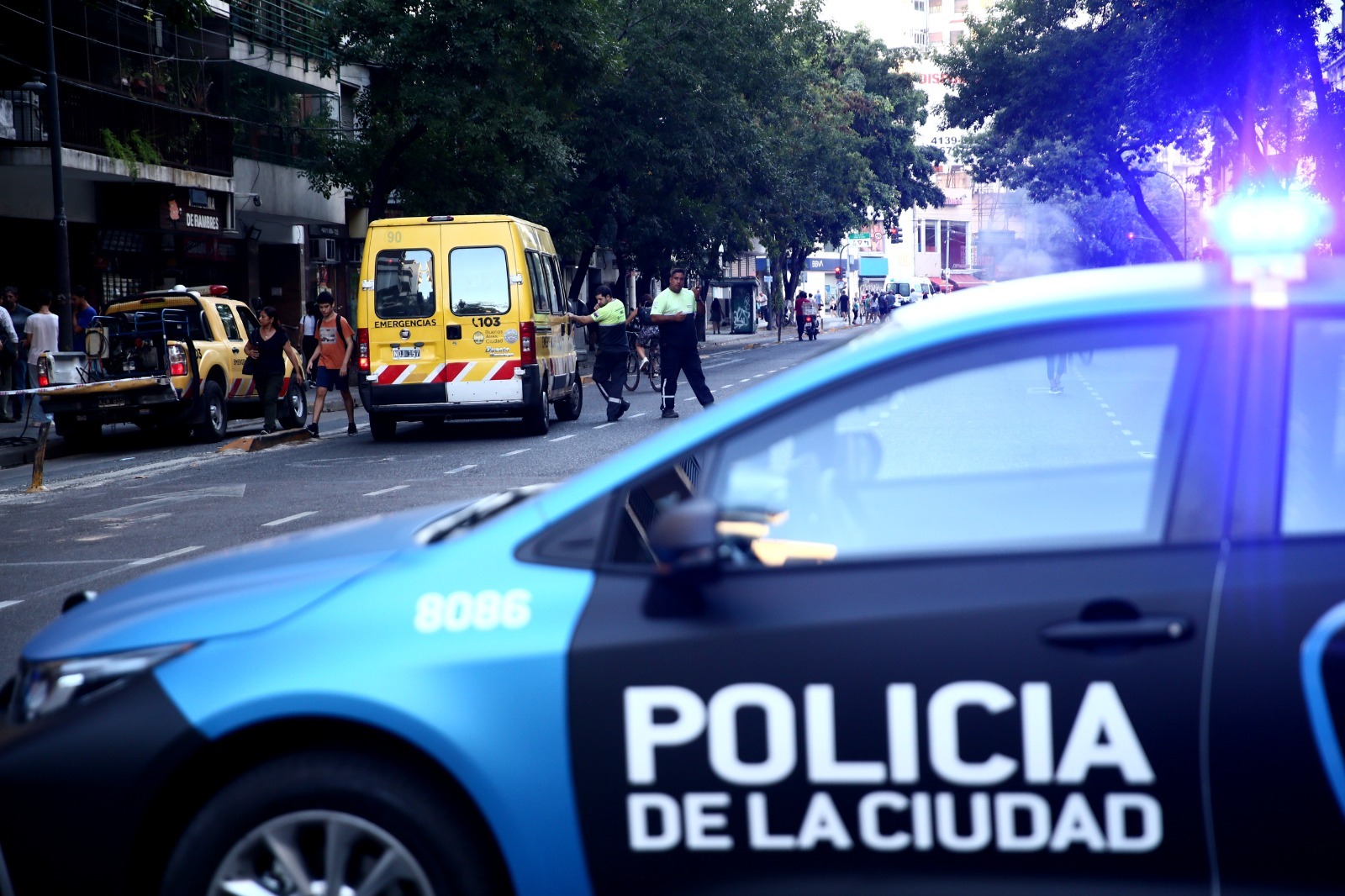 Cortes de luz: equipos de la Ciudad recorren las 15 comunas con generadores y agua, y se habilitaron hoteles para personas en situación de emergencia