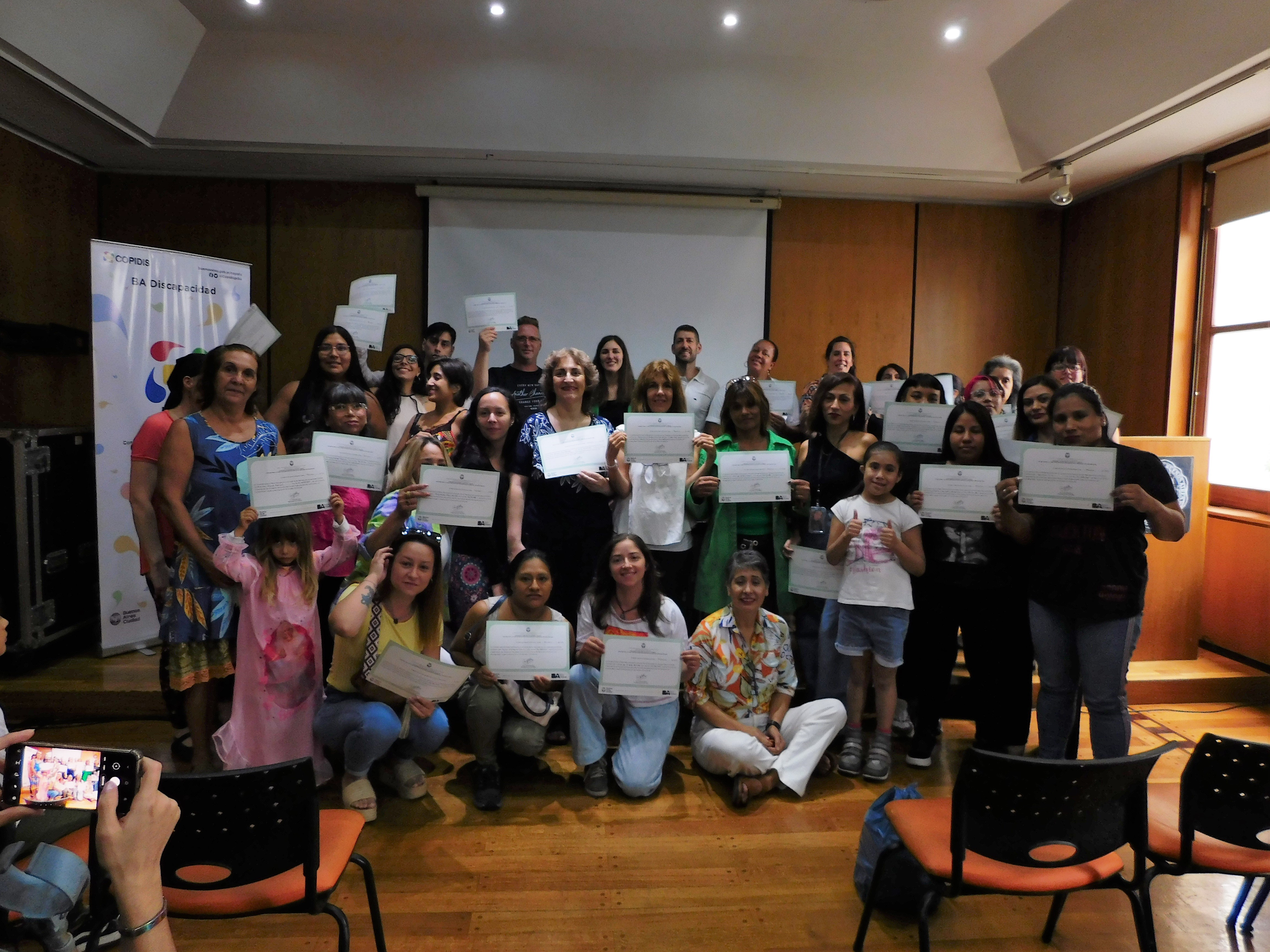 Entrega de diplomas de los Asistentes Personales para la Vida Independiente 2023