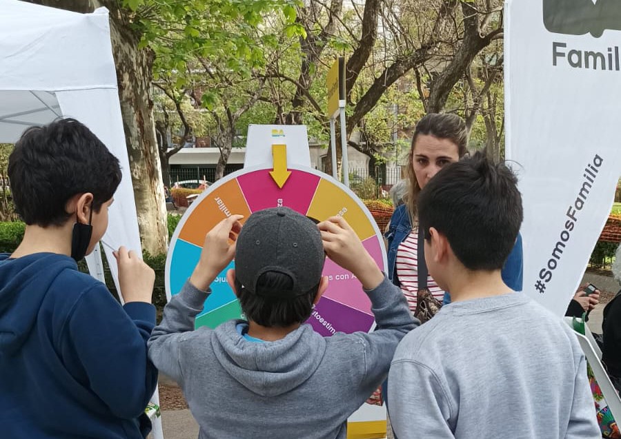 Jugando en Familia, una iniciativa del programa Familias en Red