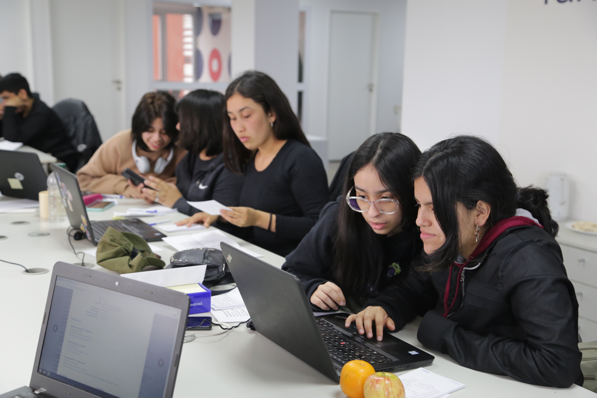 Compromiso cumplido: más de 22 mil jóvenes ya realizaron sus prácticas educativas