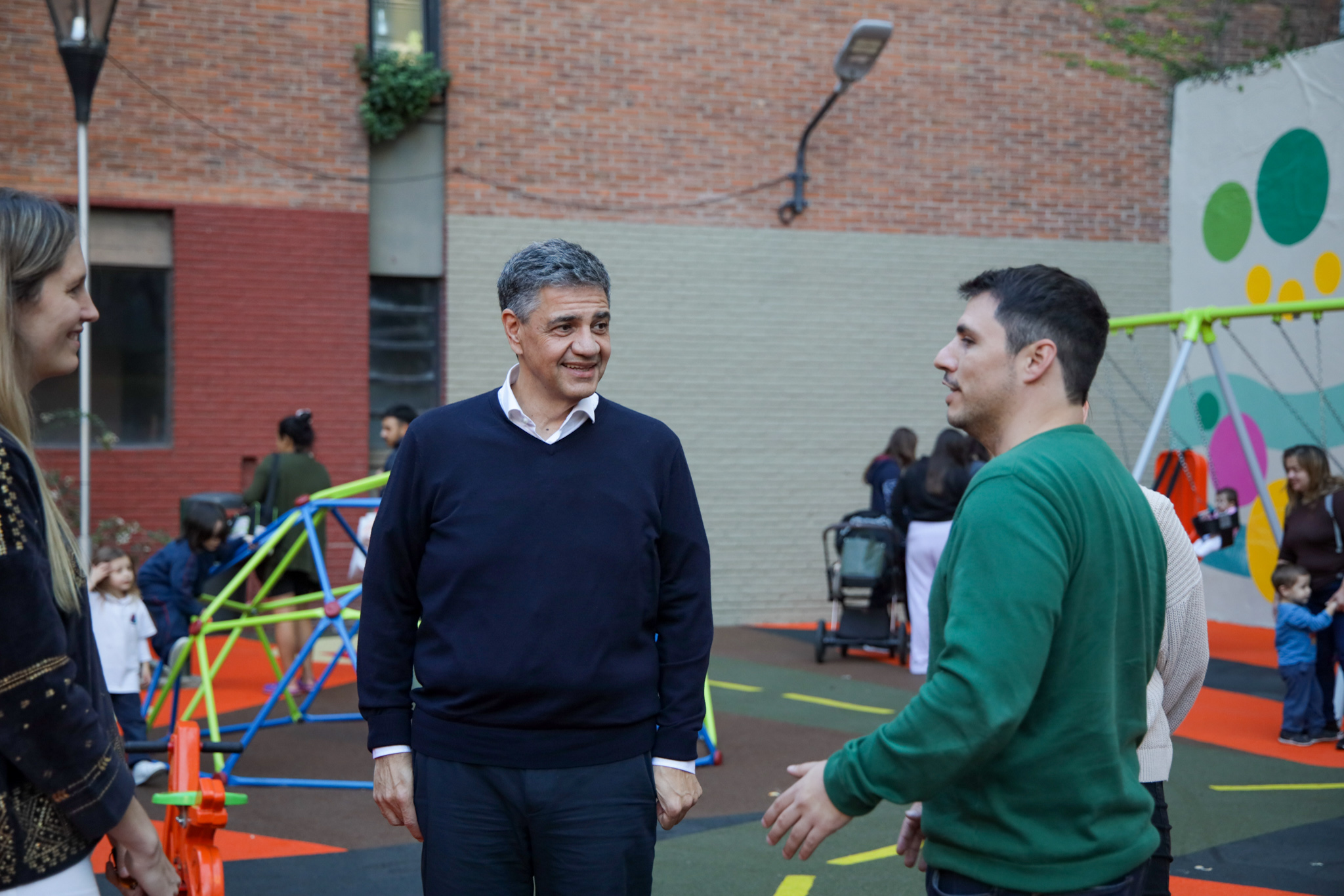 Jorge Macri visitó la Plaza Tibilisi