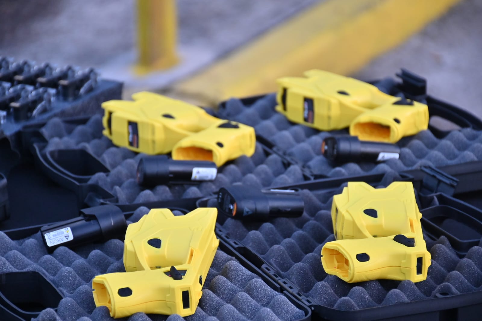 La fuerza porteña se capacita para comenzar a utilizar 60 pistolas taser