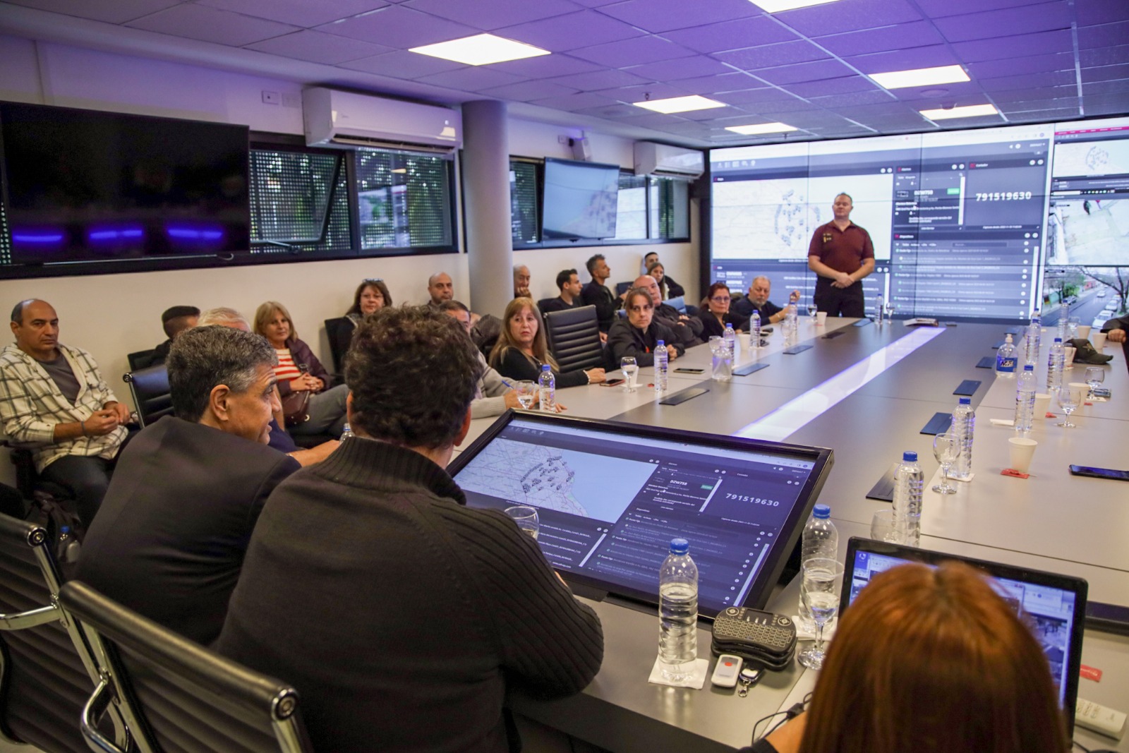 Nuevo encuentro de Jorge Macri con vecinos en el Centro de Monitoreo Urbano