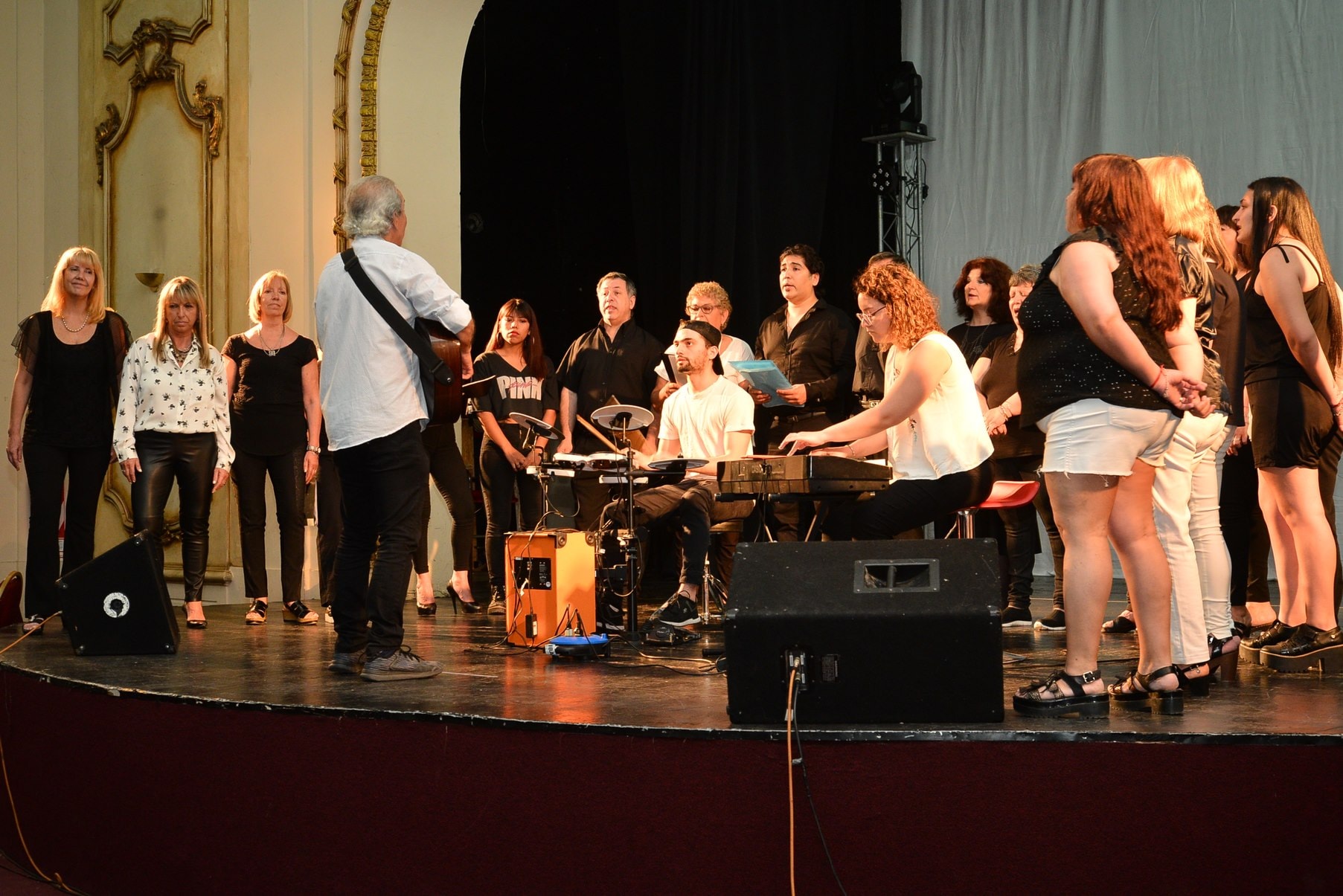 Red Coral Argentina presenta: Concierto Íntimo en el Perlotti