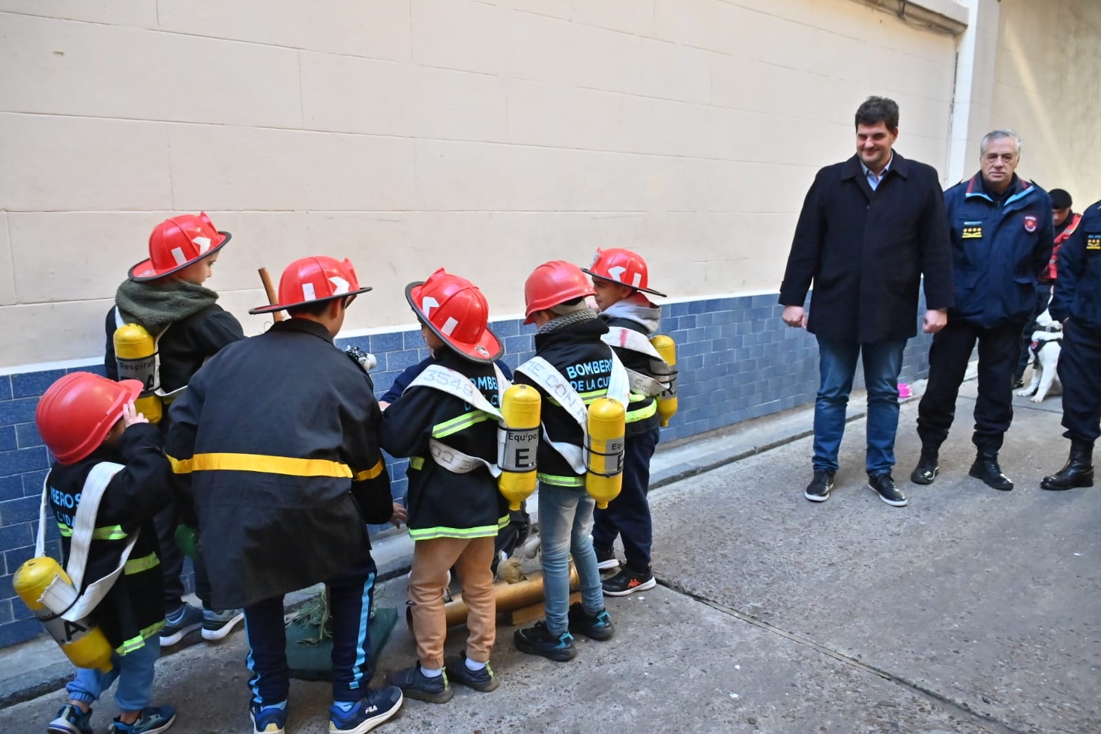 Con la actividad “Bomberos por un Día”, se puso en marcha la agenda de Vacaciones de Invierno