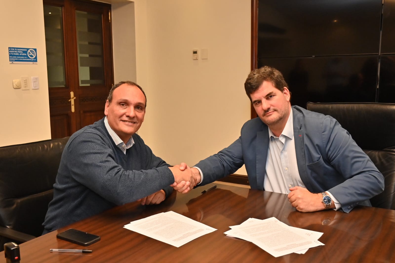 Burzaco firmó un convenio con el intendente de Arrecifes para compartir información sobre el Sistema del Anillo Digital