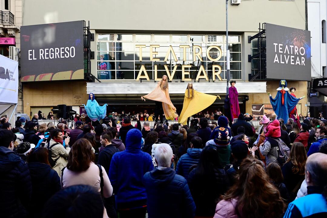 Cumplimos nuestro Compromiso de renovar el Teatro Alvear