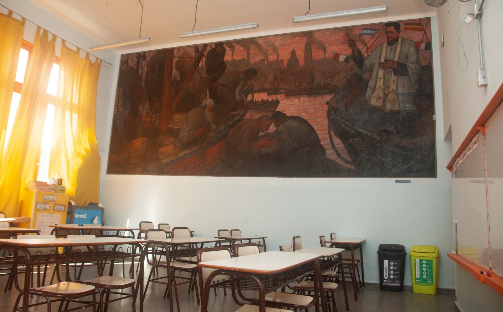 Terminamos la puesta en valor del mural de Quinquela Martín «Bendición de las barcas»