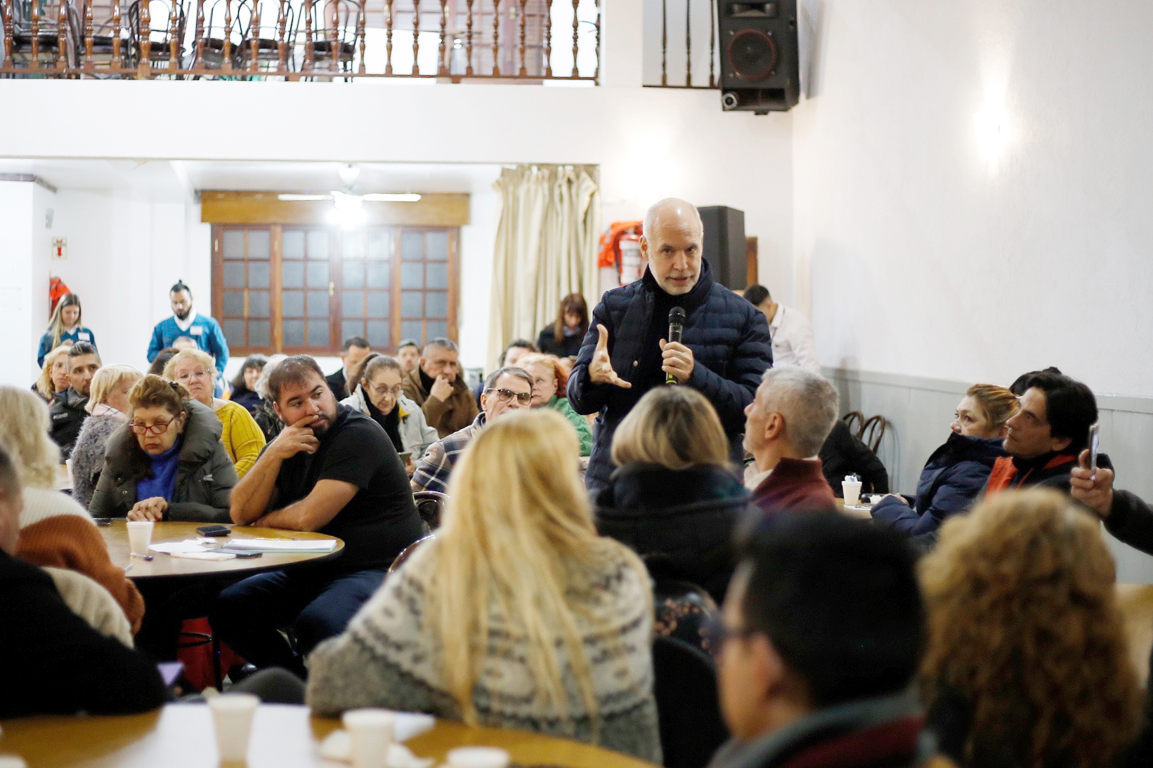 Rodríguez Larreta se reunió con vecinos de Balvanera