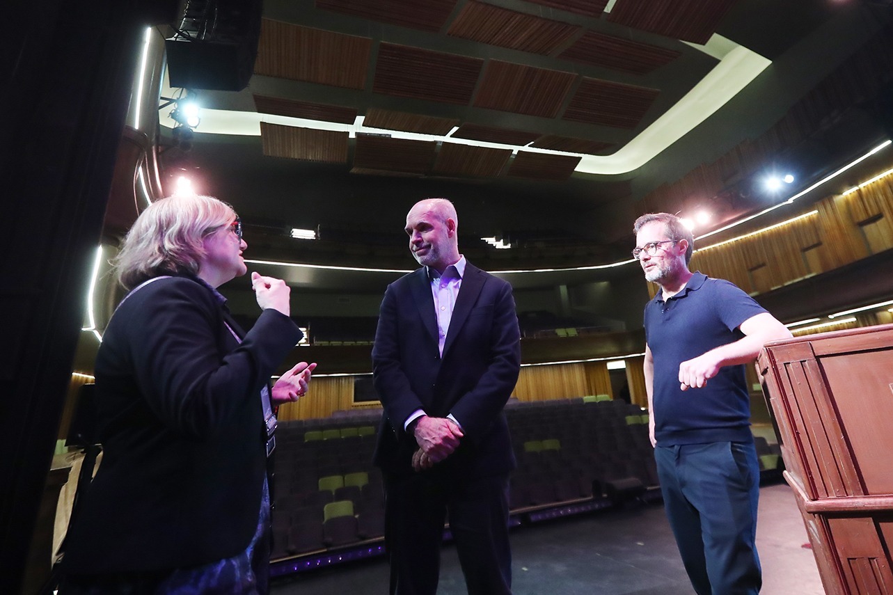 Rodríguez Larreta recorrió las obras que se hicieron en el Teatro Alvear