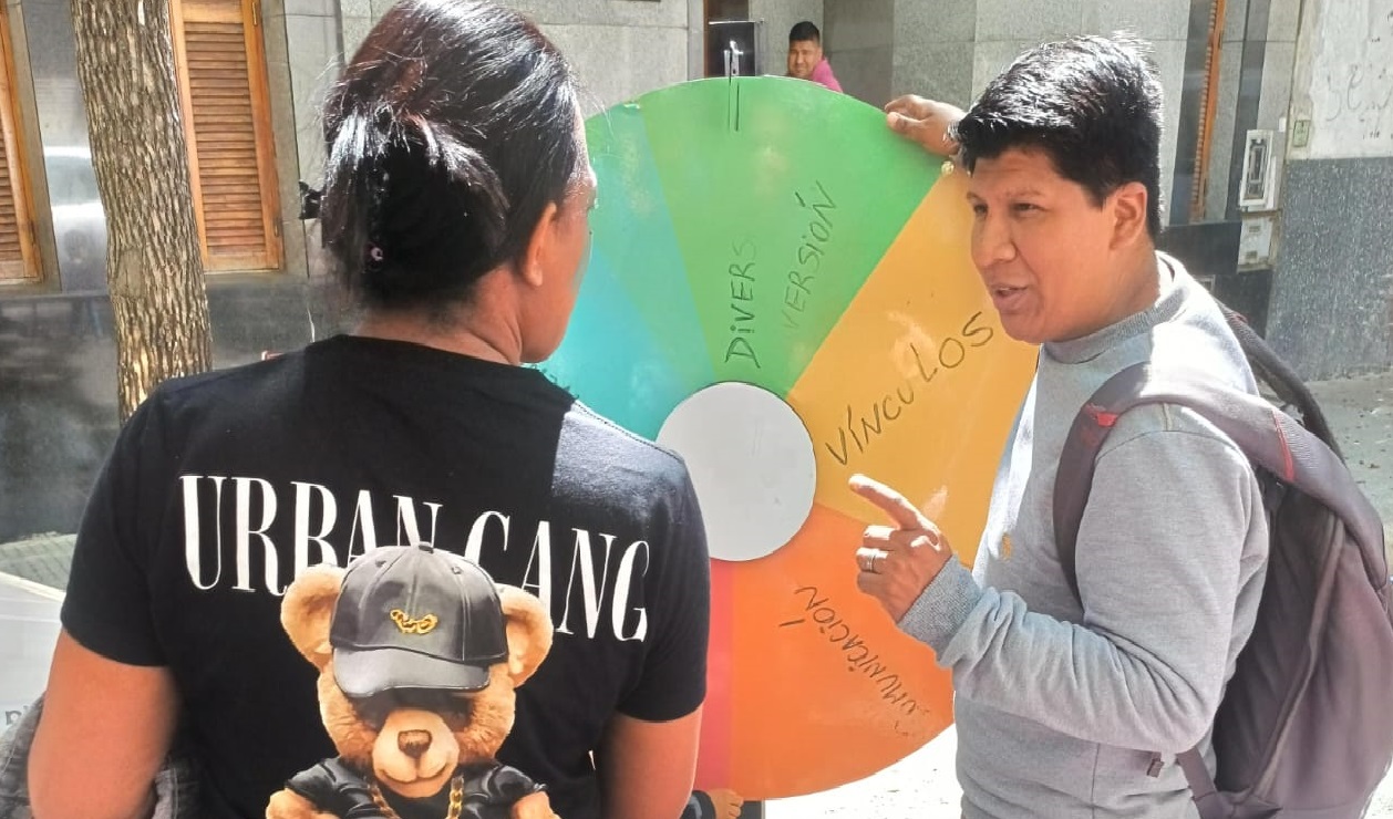 Familias en Red llevó a cabo el dispositivo Jugando en Familia en CPI Casitas