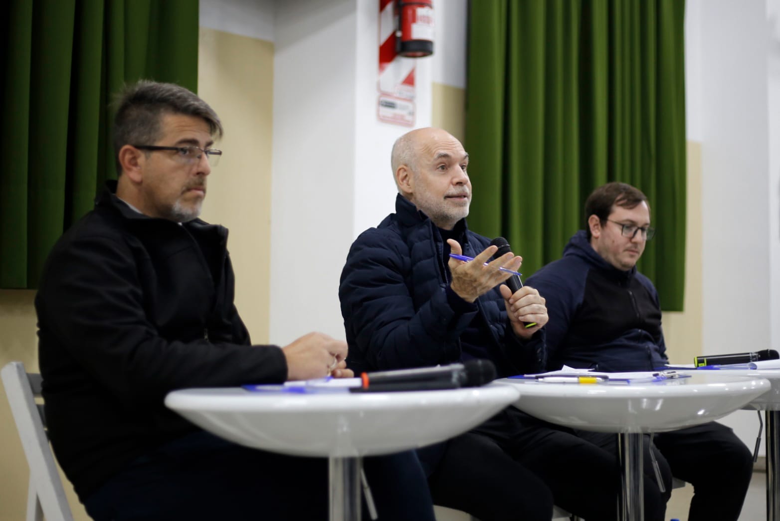 Rodríguez Larreta se reunió con vecinos de la Comuna 9