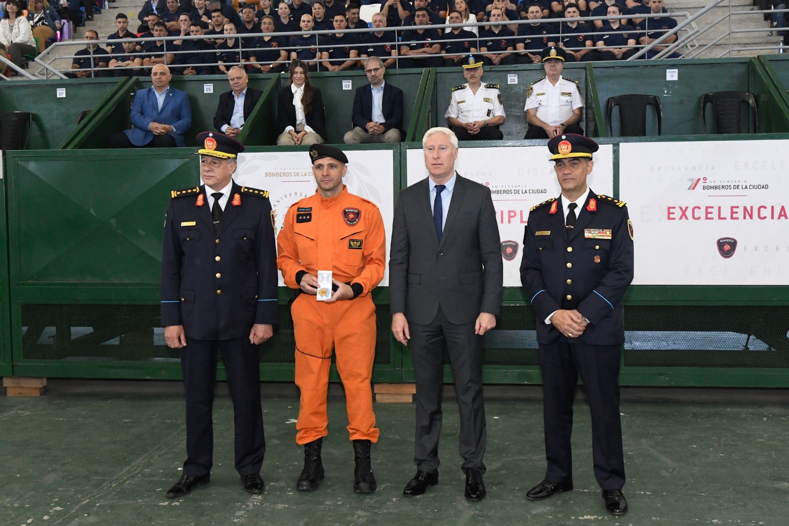 Bomberos de la Ciudad festejó su séptimo aniversario con juegos para chicos en Parque Roca