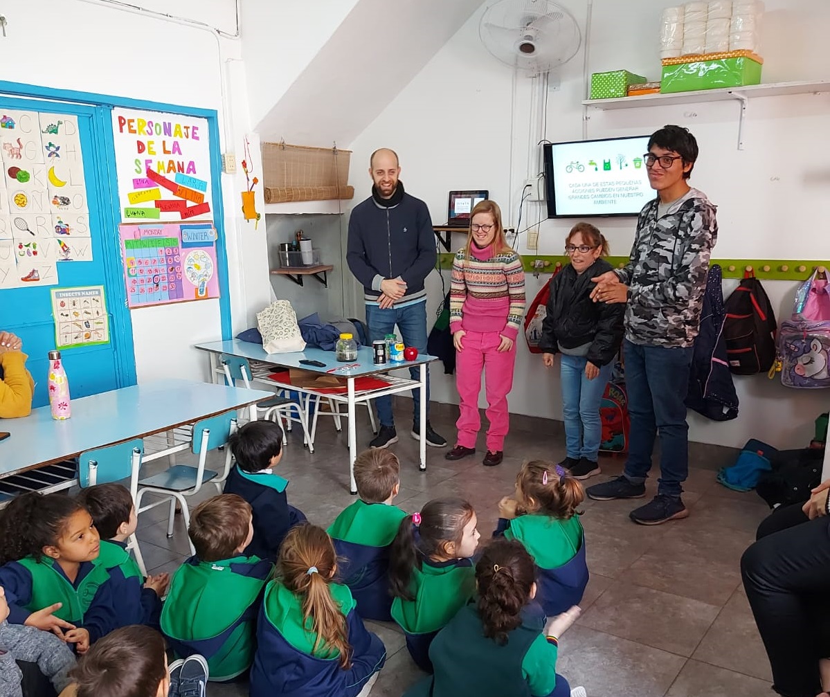 Todos aprendemos, todos enseñamos