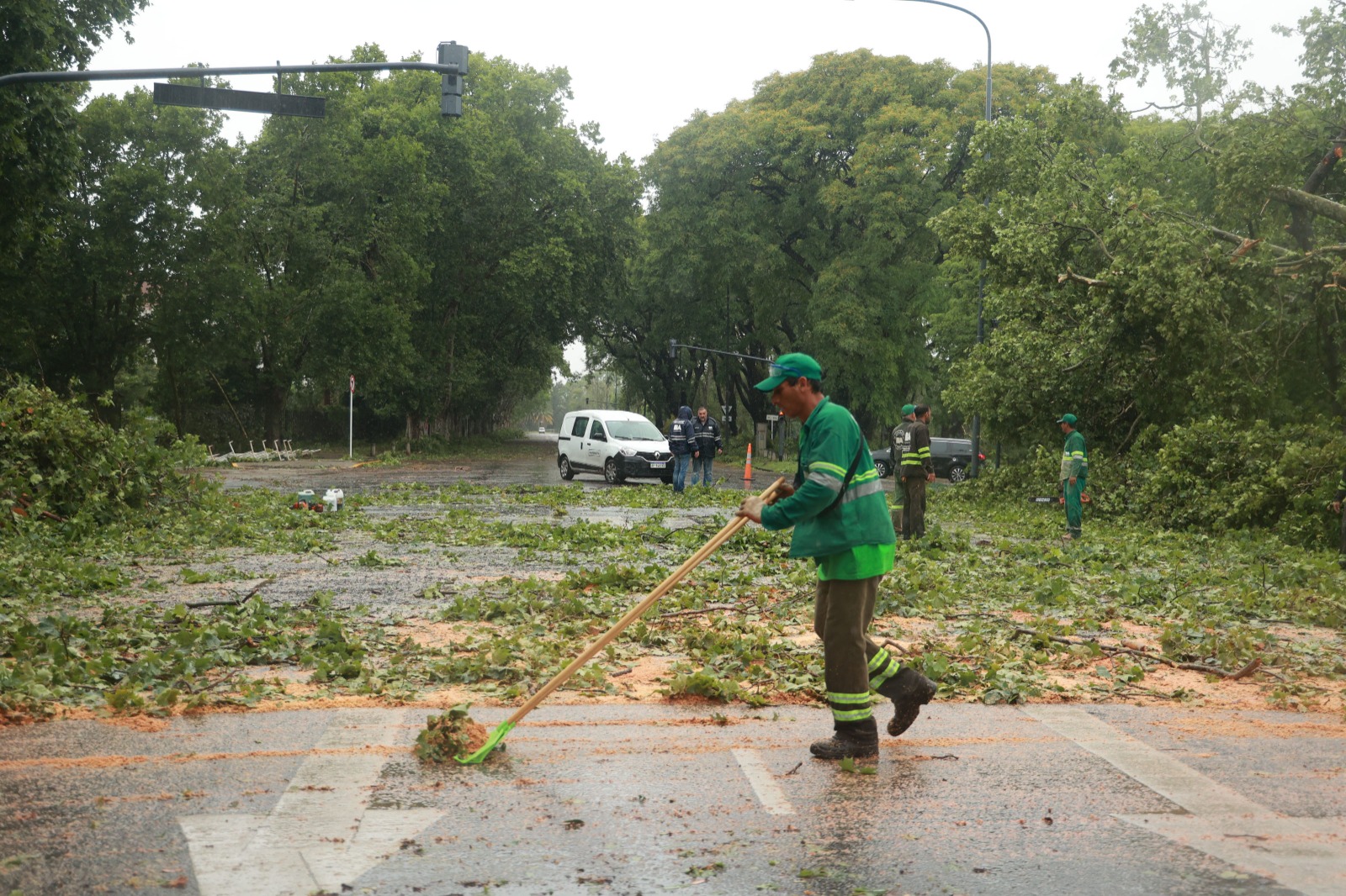 Siguen los trabajos en los barrios, con más de 2.500 operarios en las calles