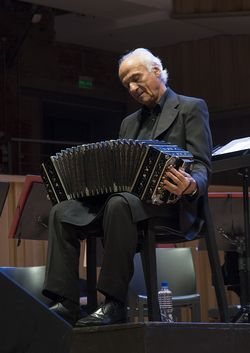 Gran reconocimiento a la trayectoria de Néstor Marconi en el Teatro Colón