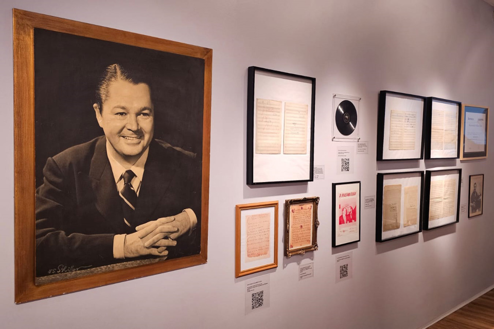 Día Nacional del Bandoneón - Homenaje a Aníbal Troilo en la Radio de Tango de Buenos Aires