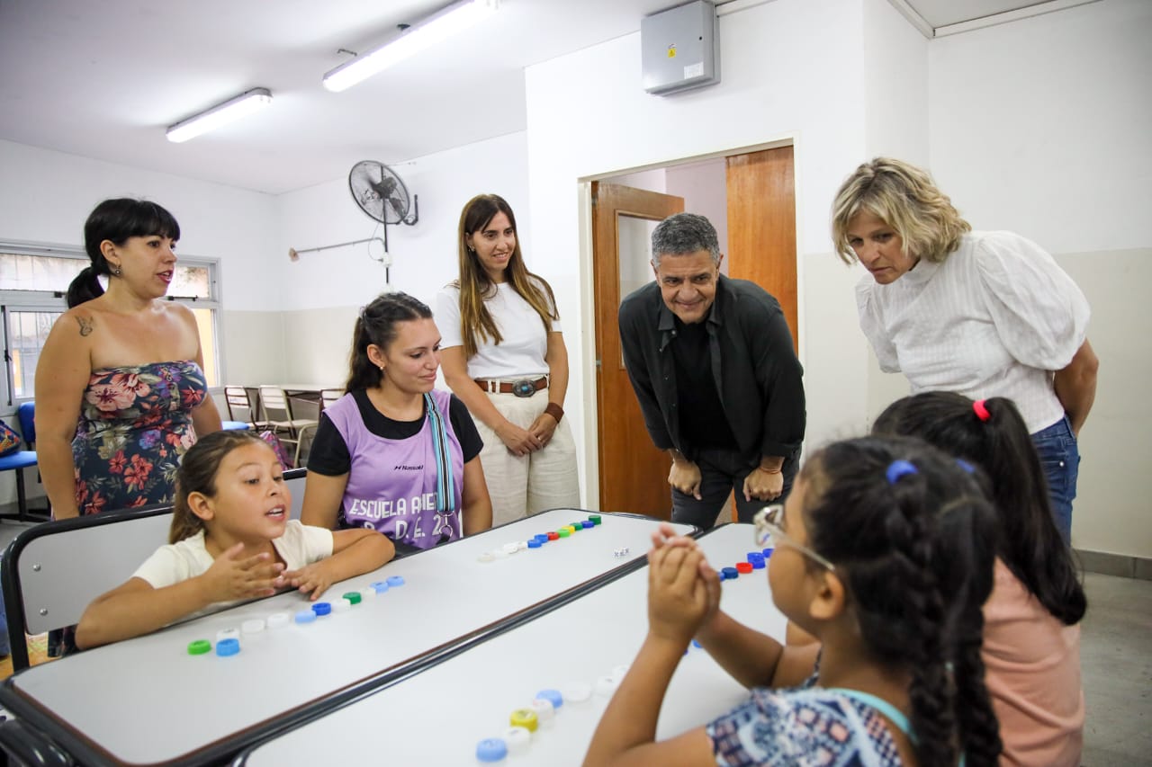 El Jefe de Gobierno acompañó a los chicos que van a las Escuelas de Verano: “Este programa tiene un principal objetivo que es educar”