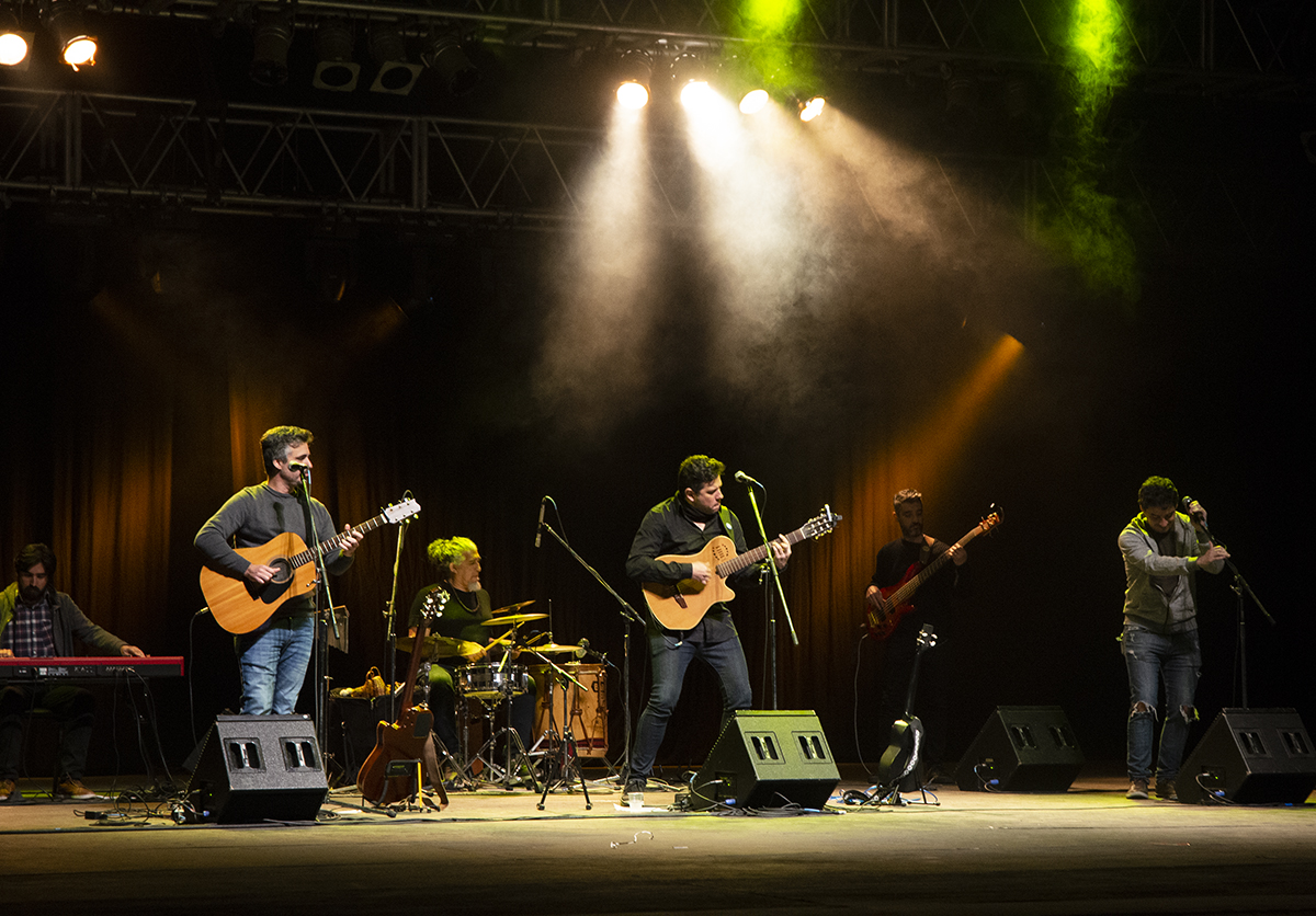 A puro folklore con Los Pampas