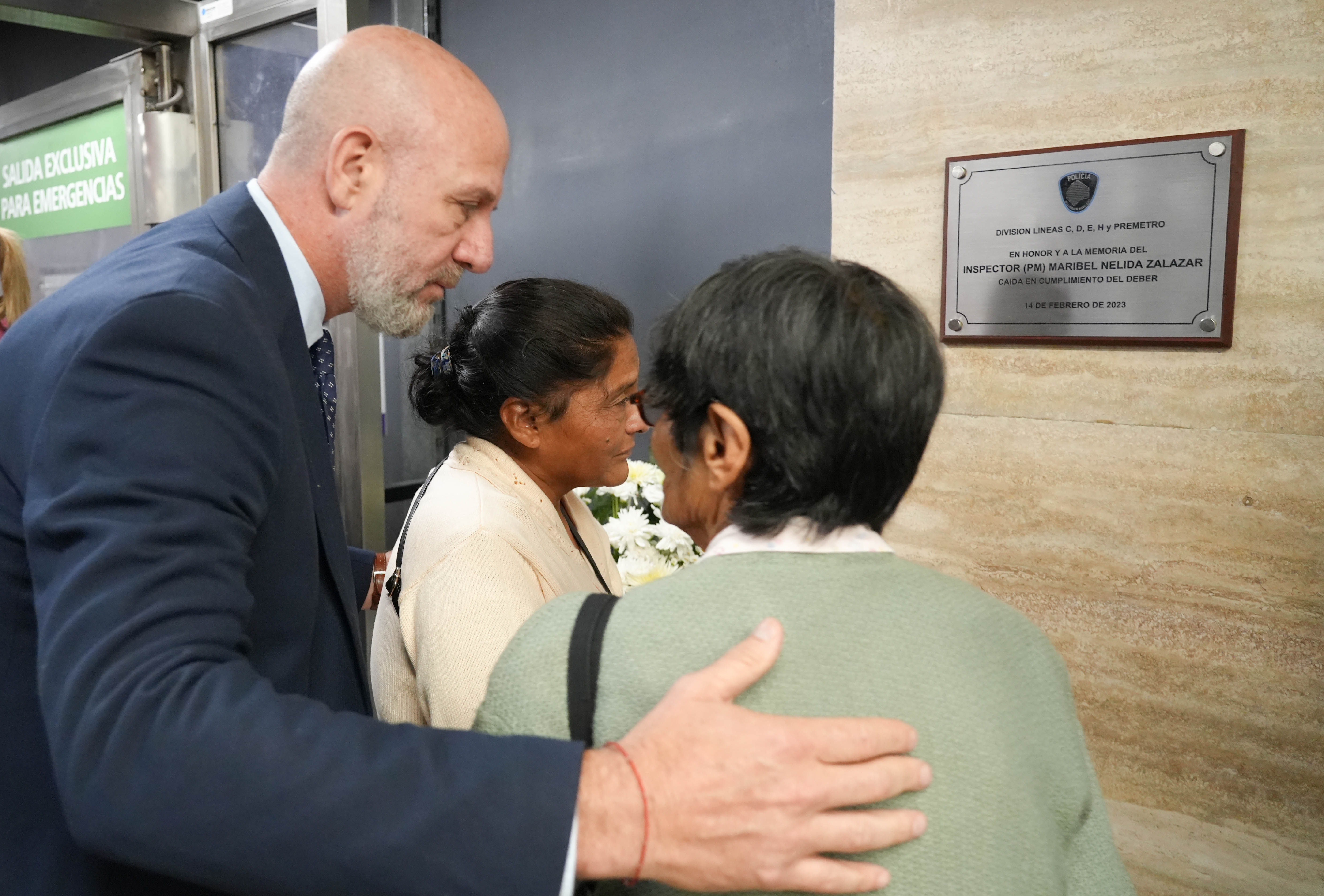 Homenaje a la oficial Maribel Zalazar al cumplirse un año de su asesinato en Retiro
