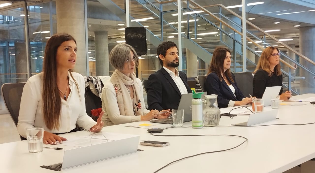 Realizamos un seminario sobre mujeres, política y datos