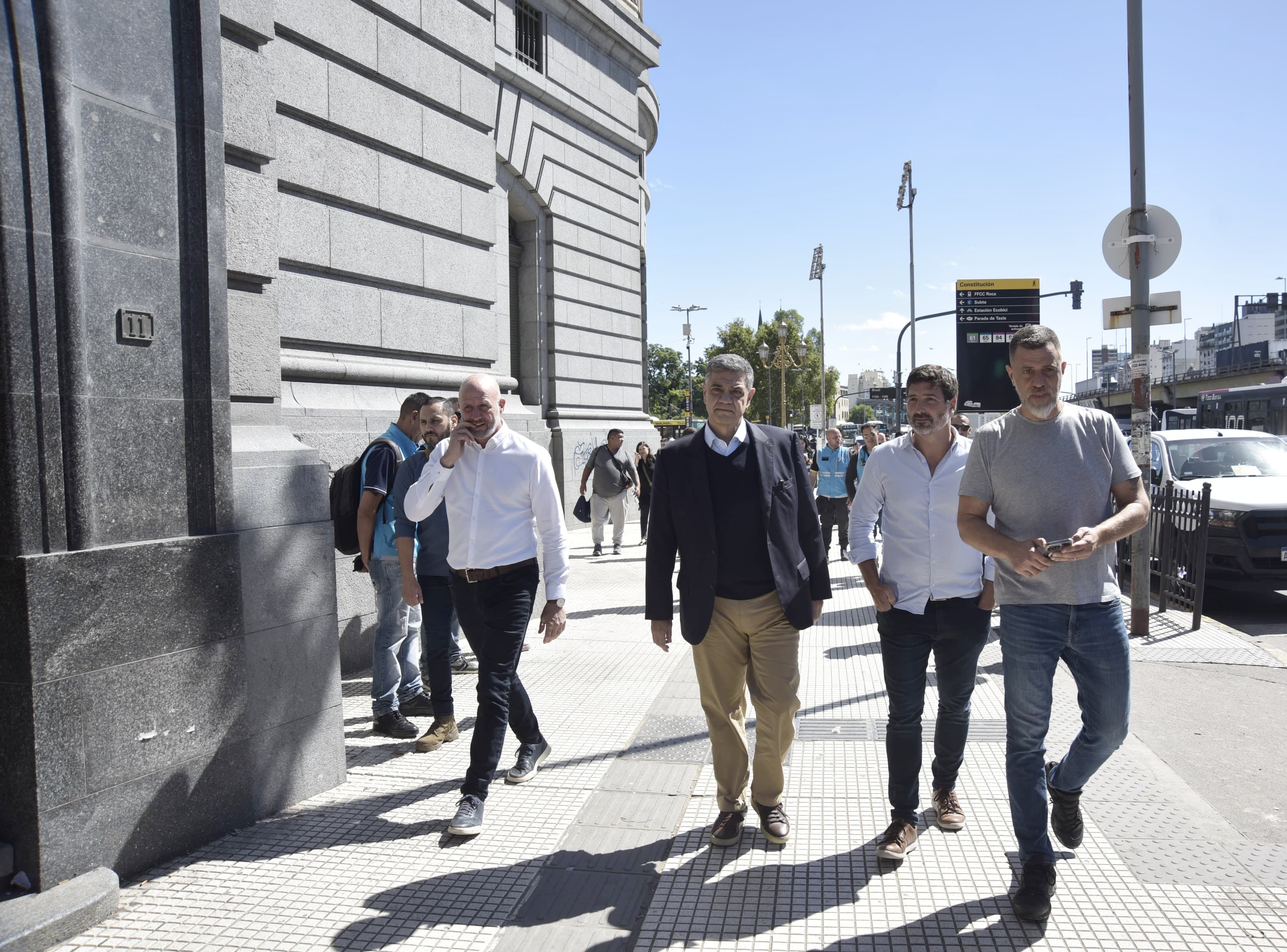 La Ciudad desalojó a 205 manteros en Constitución