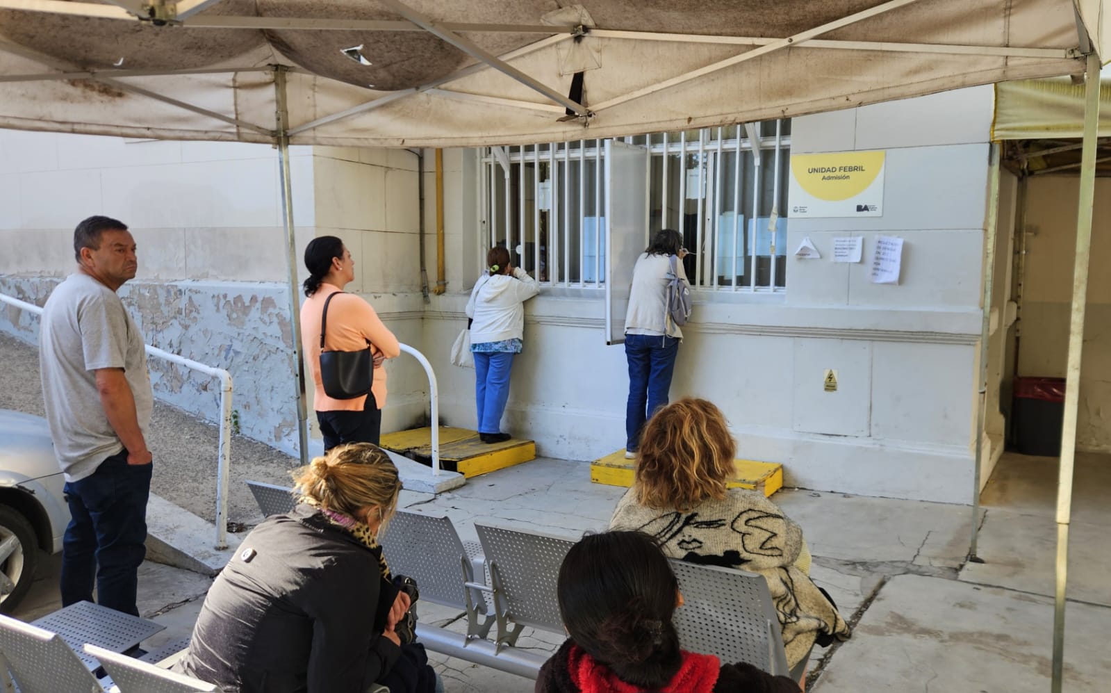 Dengue: el Gobierno porteño refuerza la atención en las unidades febriles de los hospitales