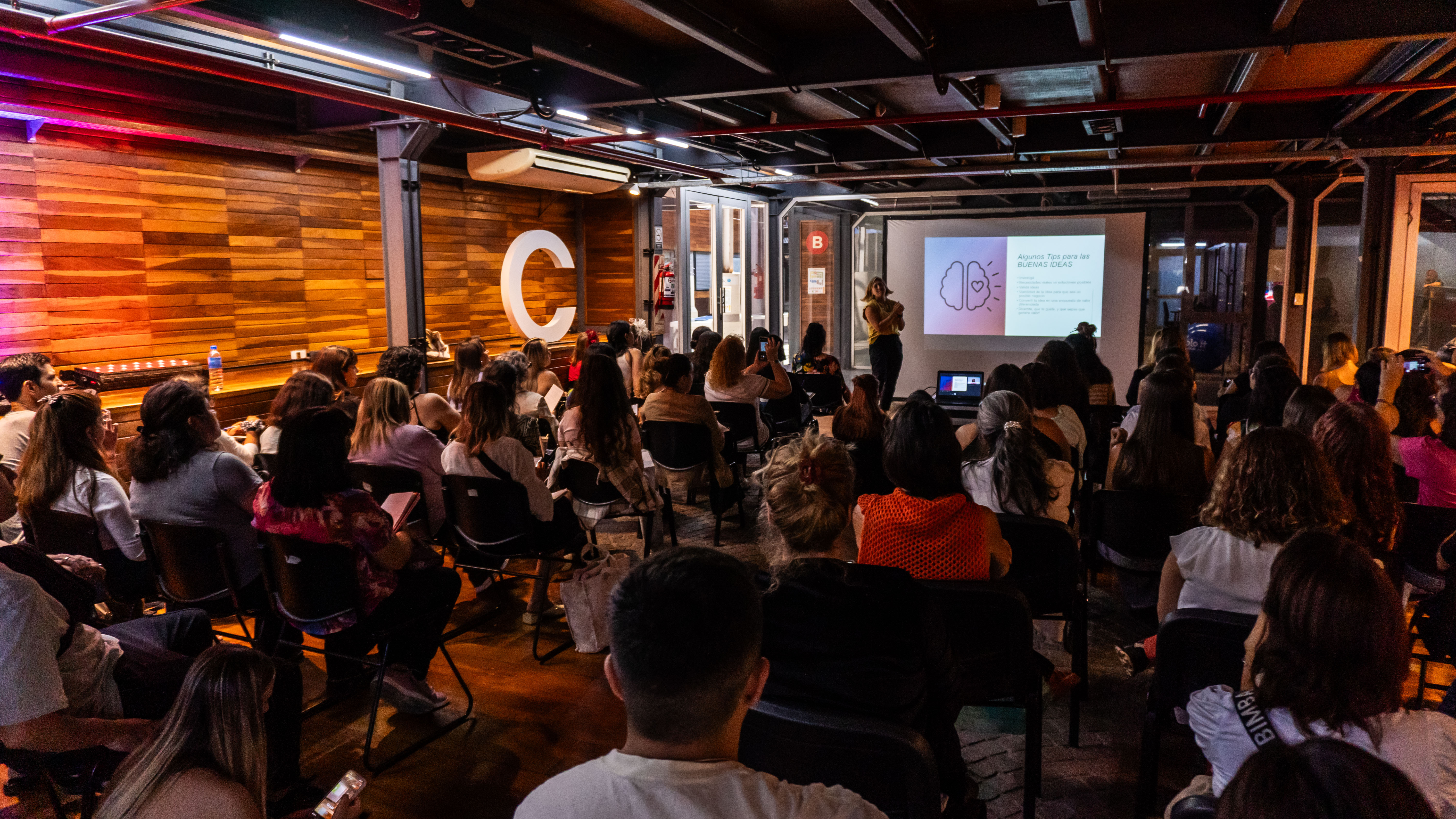 Llega Conectando Talento TECH, el evento que vincula innovación, inversiones y emprendimientos