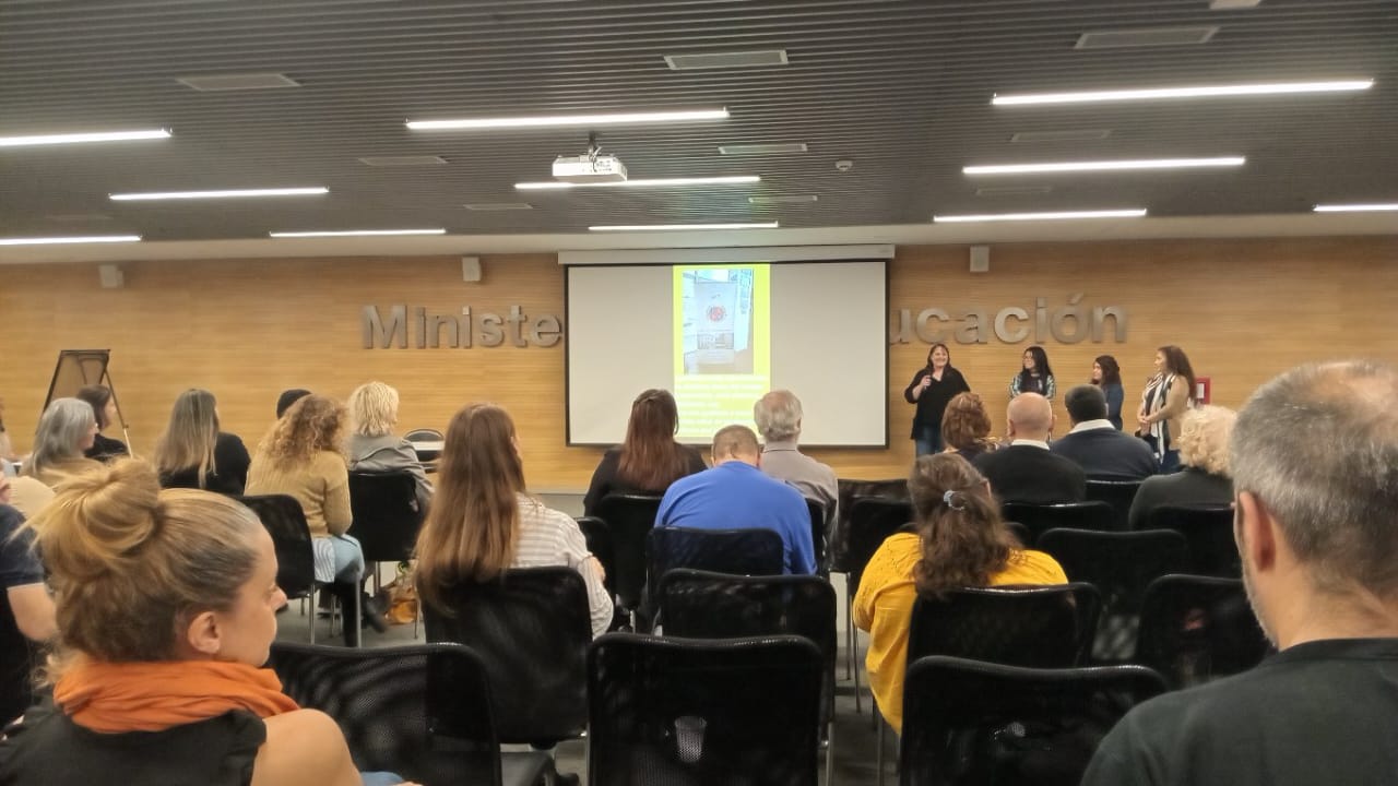 Presentación de apertura de Huellas de la Escuela 2024