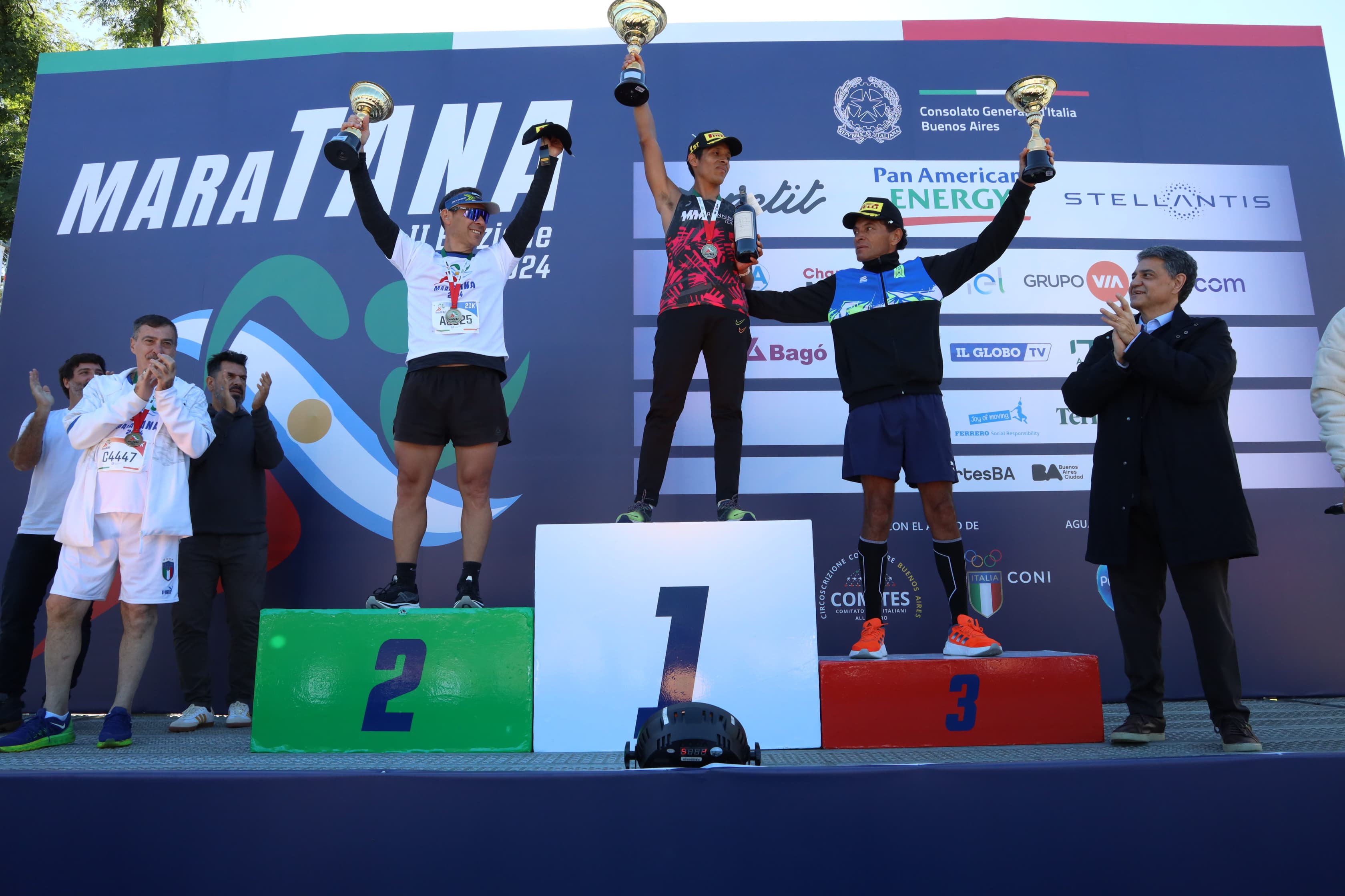 Cuatro mil corredores en la MaraTANA de Palermo, que celebra el vínculo histórico entre la Ciudad y la comunidad italiana