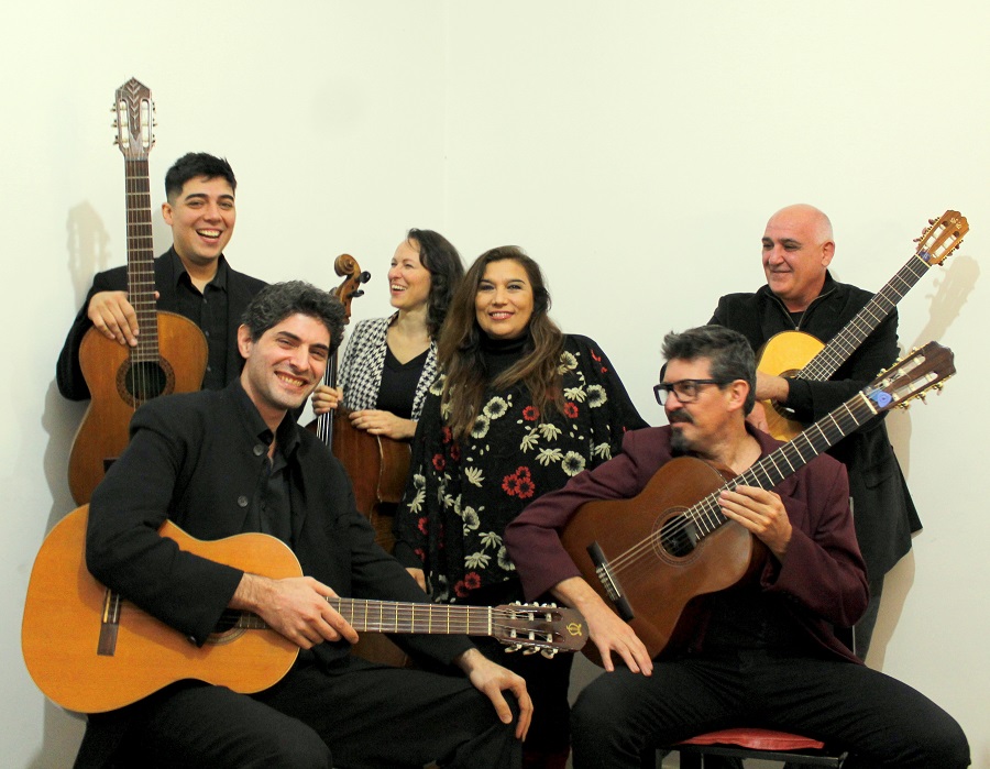 Viviana Scarlassa y las Guitarras sensibles de Flores 