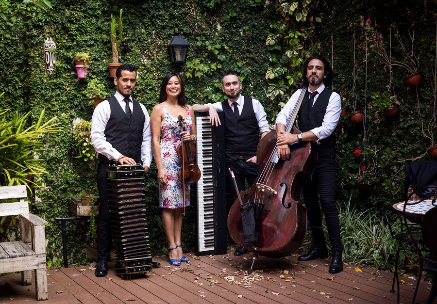 Tarde tanguera en el Anfiteatro del Parque Centenario 