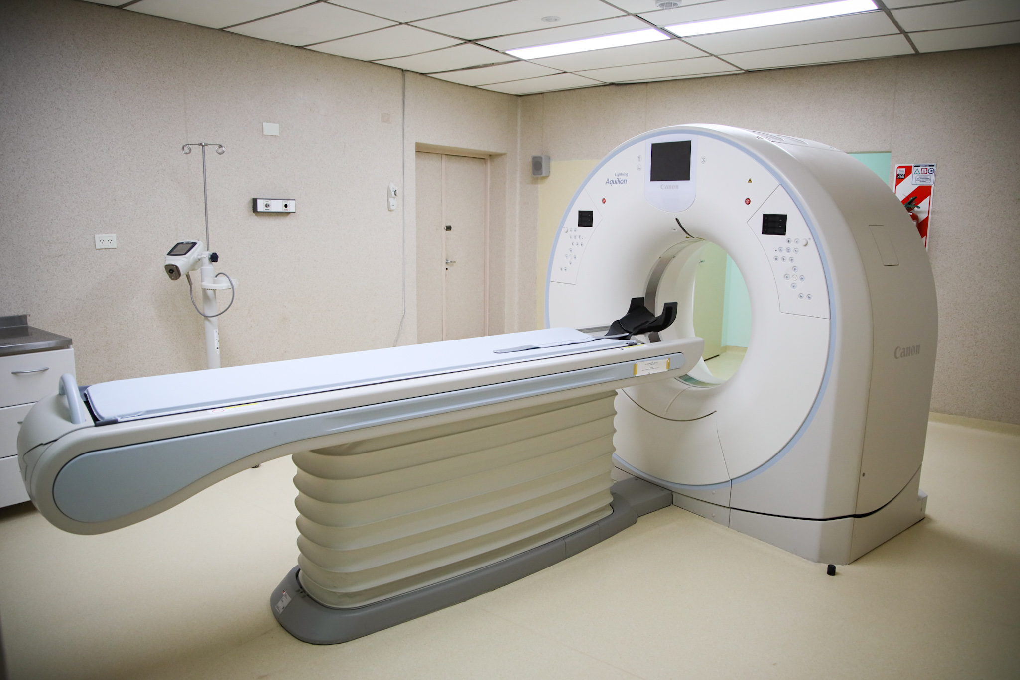 Se inauguró un nuevo tomógrafo en el Hospital Pirovano