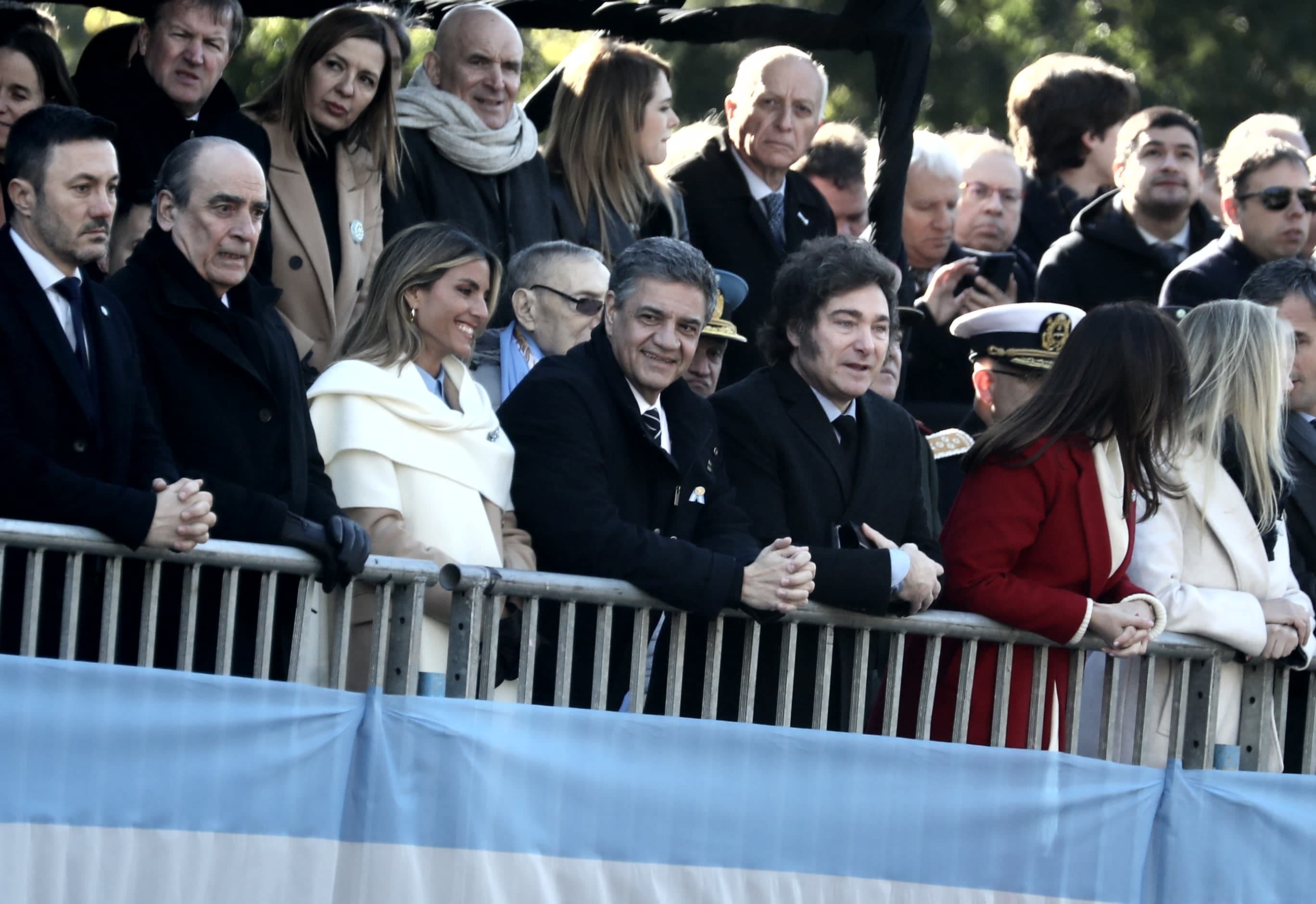 Junto al Presidente, Jorge Macri participó del desfile militar para celebrar el Día de la Independencia