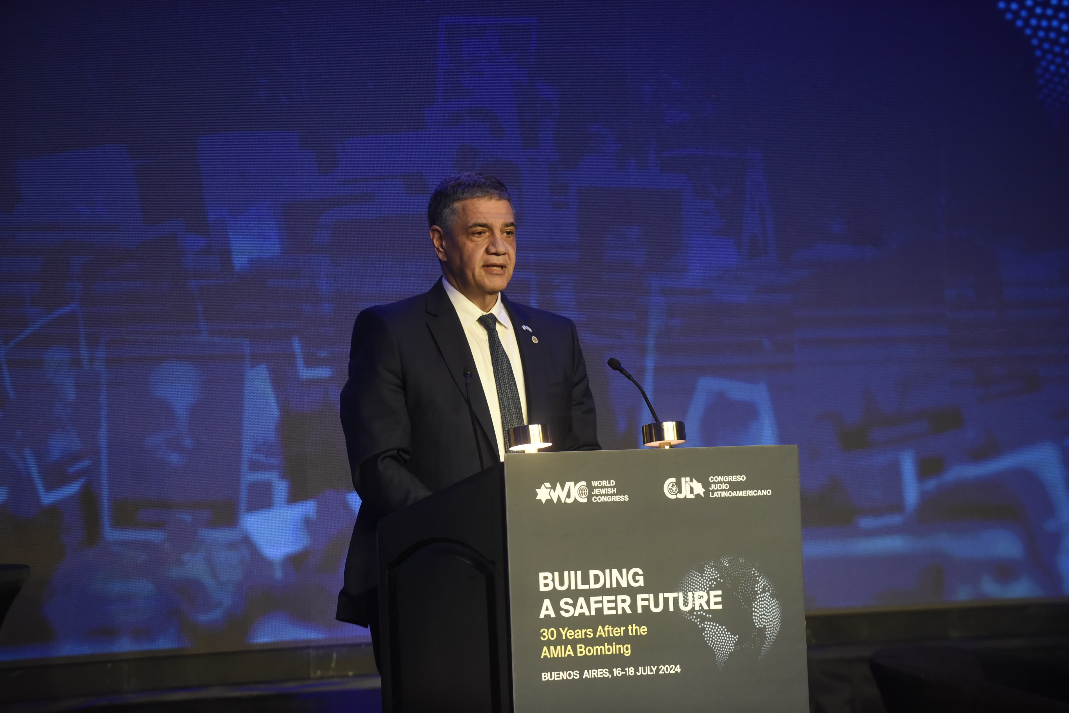 Sonaron las sirenas de la Ciudad para recordar a las víctimas del atentado a la AMIA y seguir exigiendo justicia