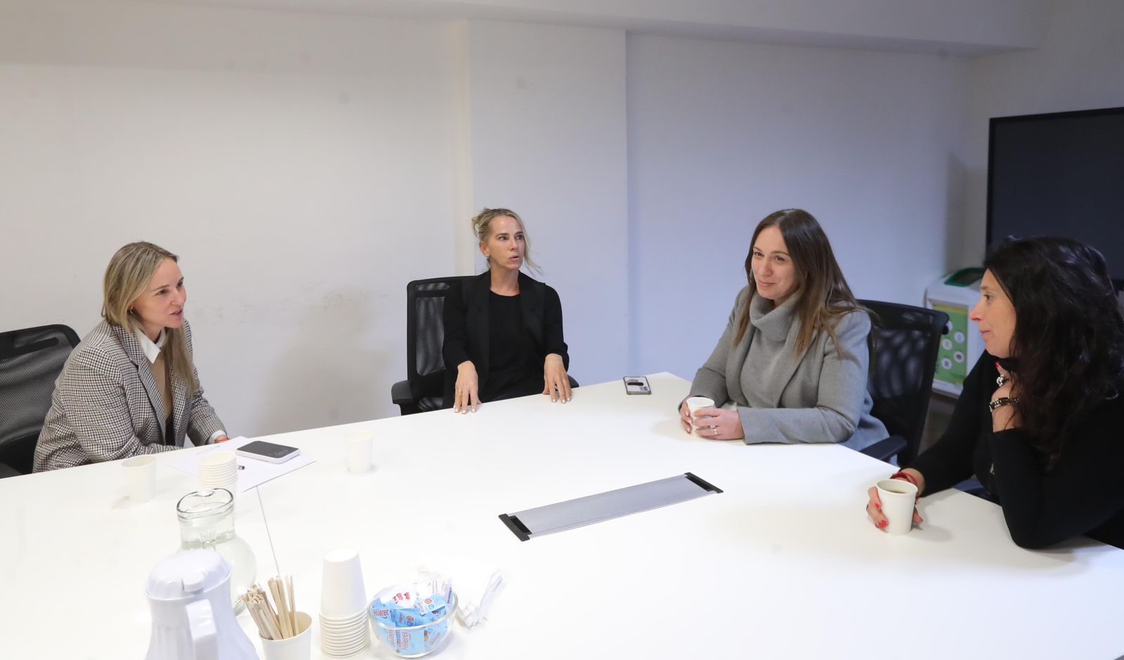 Clara Muzzio participó en un encuentro sobre salud mental en la Universidad de la Ciudad