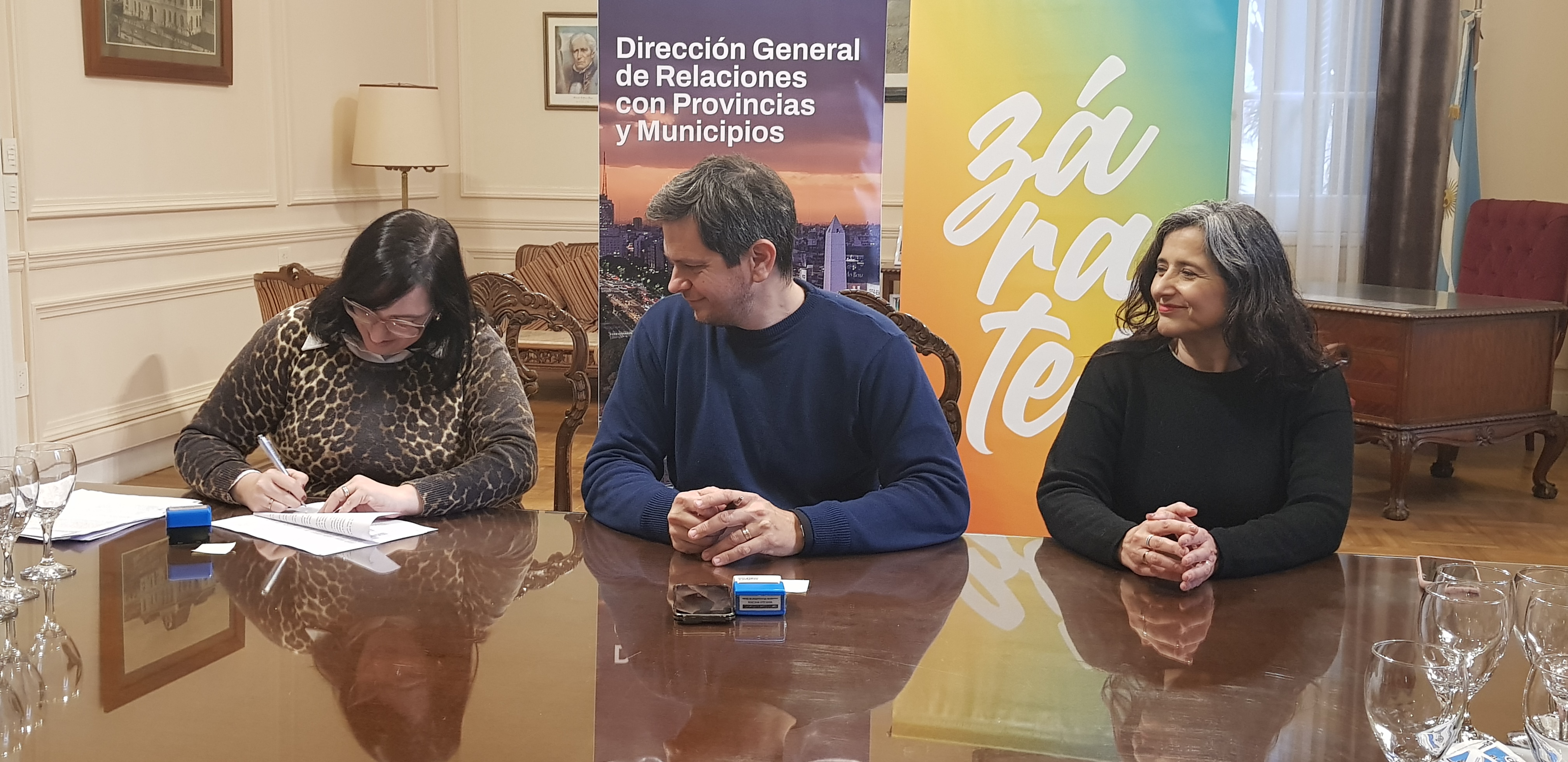 Ciudad firmó un convenio con la Municipalidad de Zárate para desarrollar y promover acciones sobre los derechos de la mujer