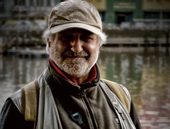 Jorge Néstor Guinsburg. Visita guiada junto al artista de la exposición “La Boca, mucho más que un barrio”.