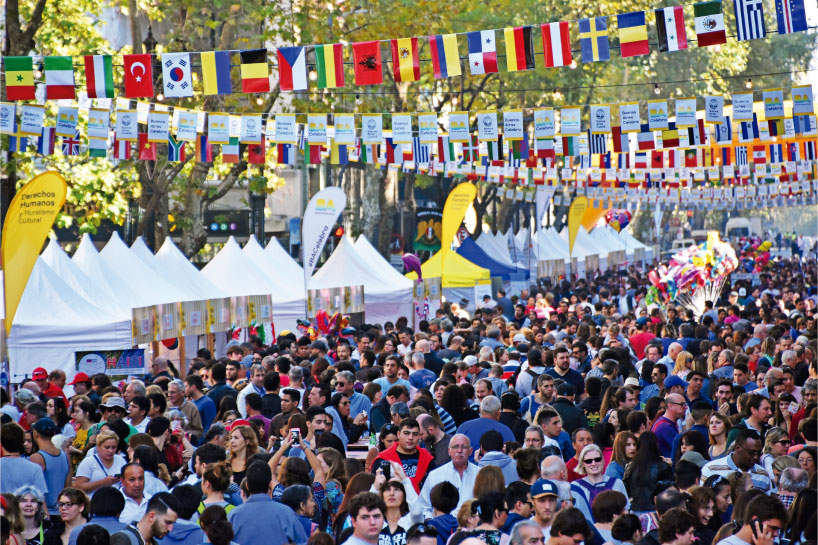 Colectividades en la Ciudad: este domingo en Avenida de Mayo