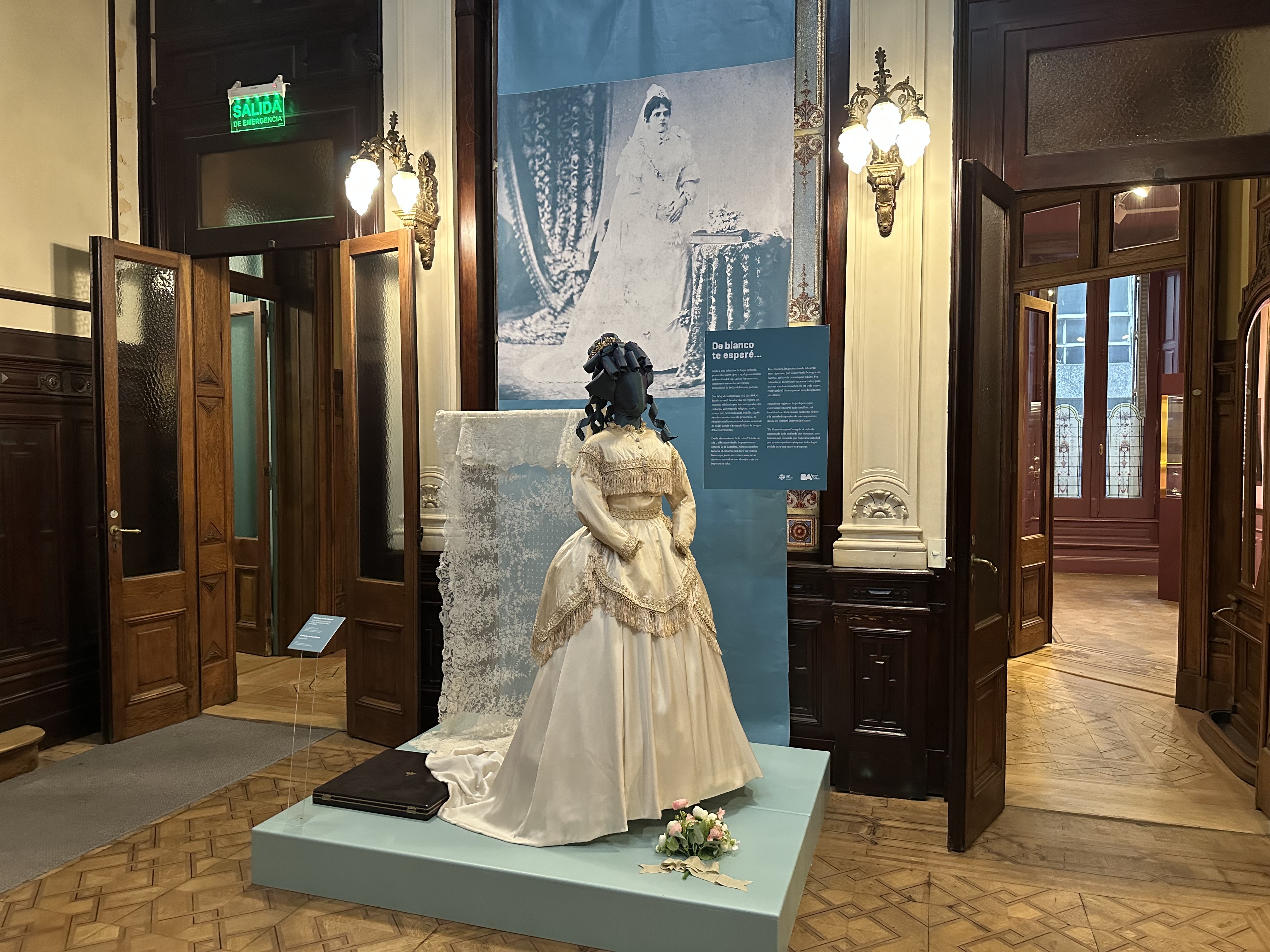 De blanco te esperé...