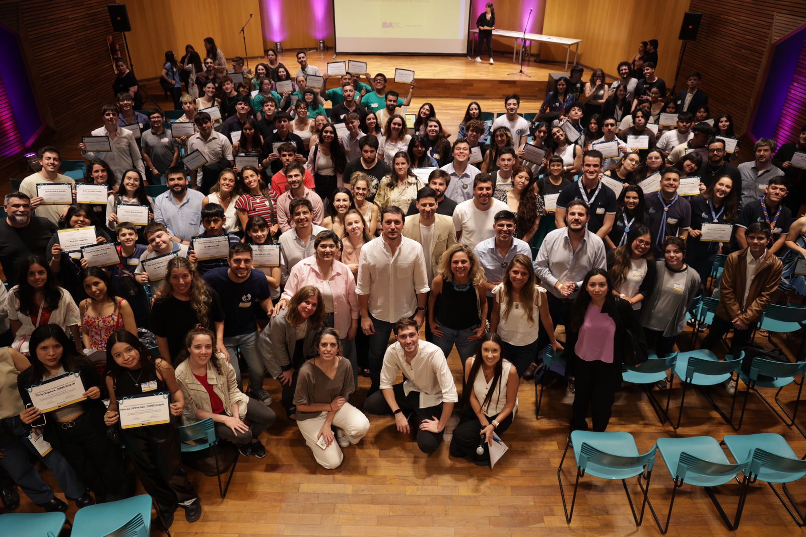 Acción Joven: 40 proyectos y emprendimientos