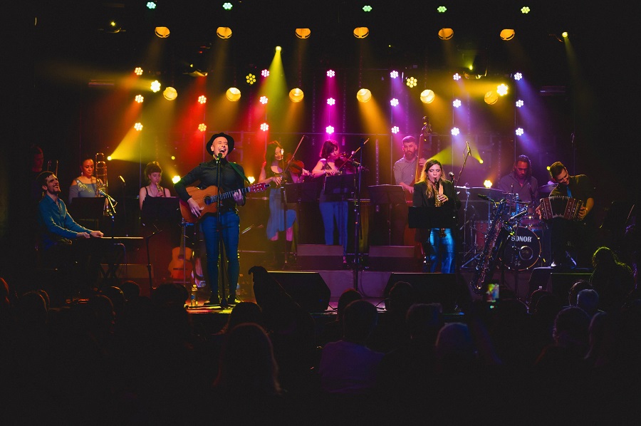 Noelia Moncada y Negro Falótico llegan al Anfiteatro del Parque Centenario con Amores Tango 