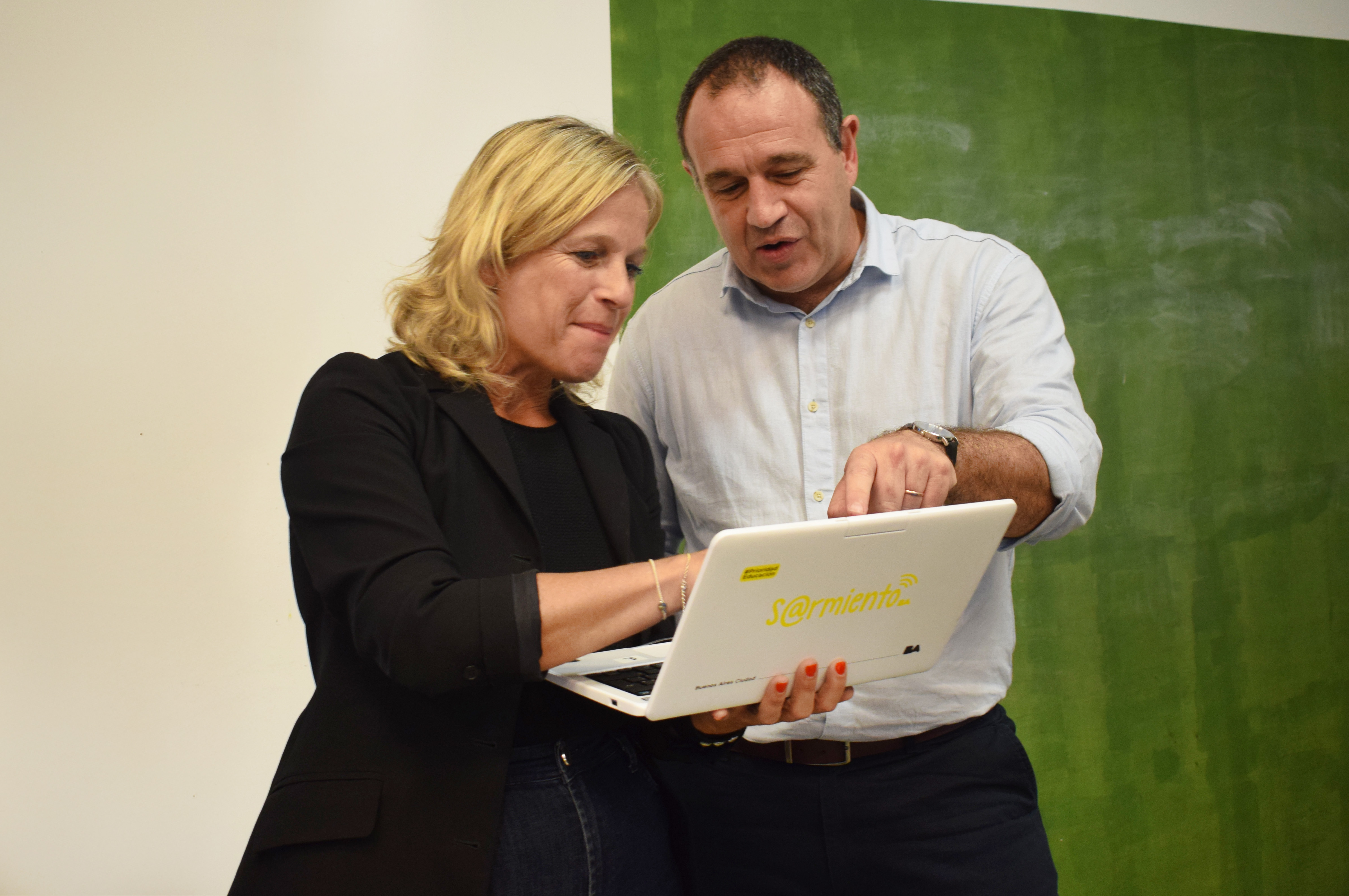 Infraestructura tecnológica: más de 21 funcionarios y referentes en educación y tecnología del país viajaron para conocer los avances de la Ciudad